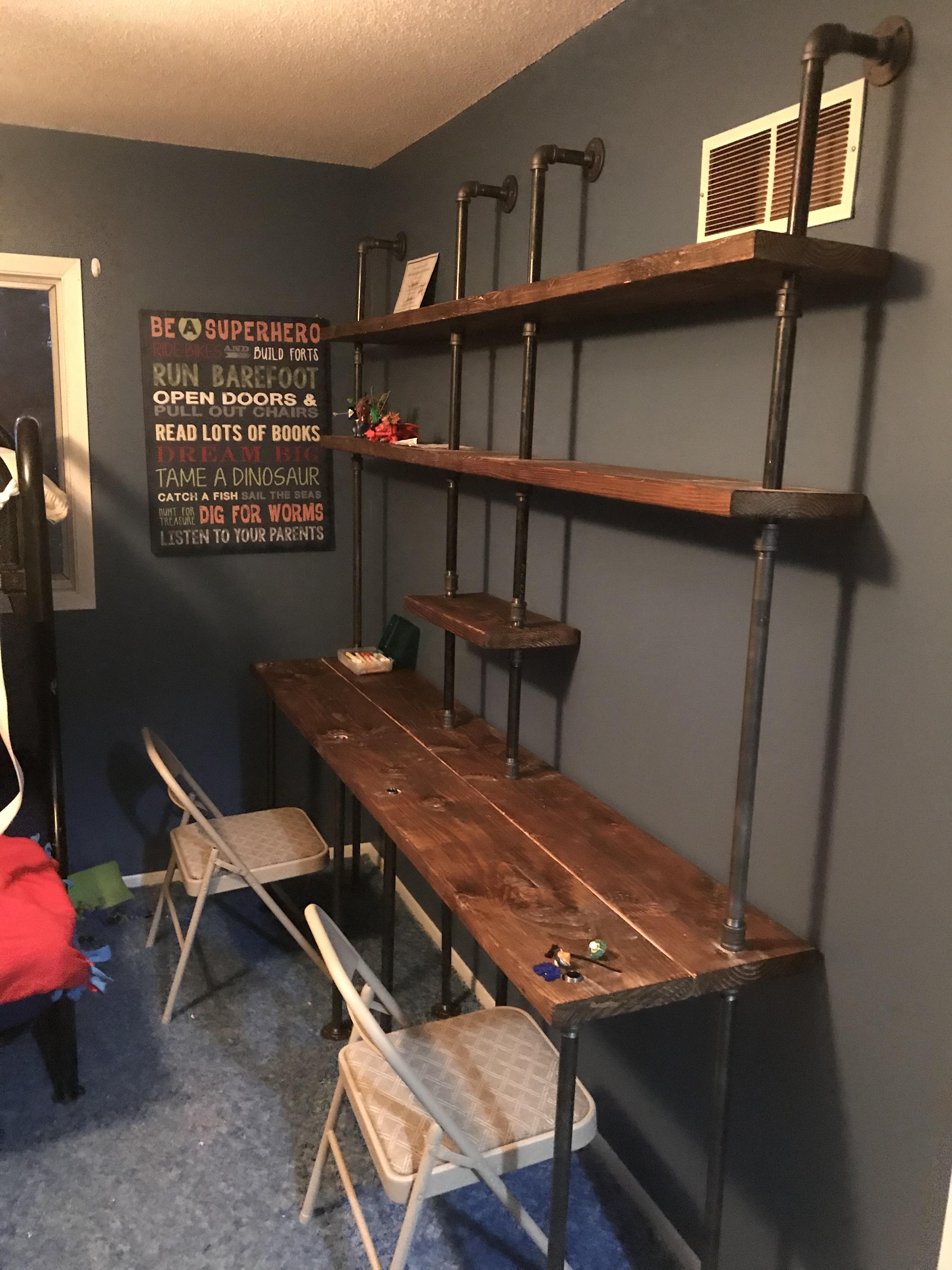 Finished my boys desk a day early. Happy with the look. r/woodworking