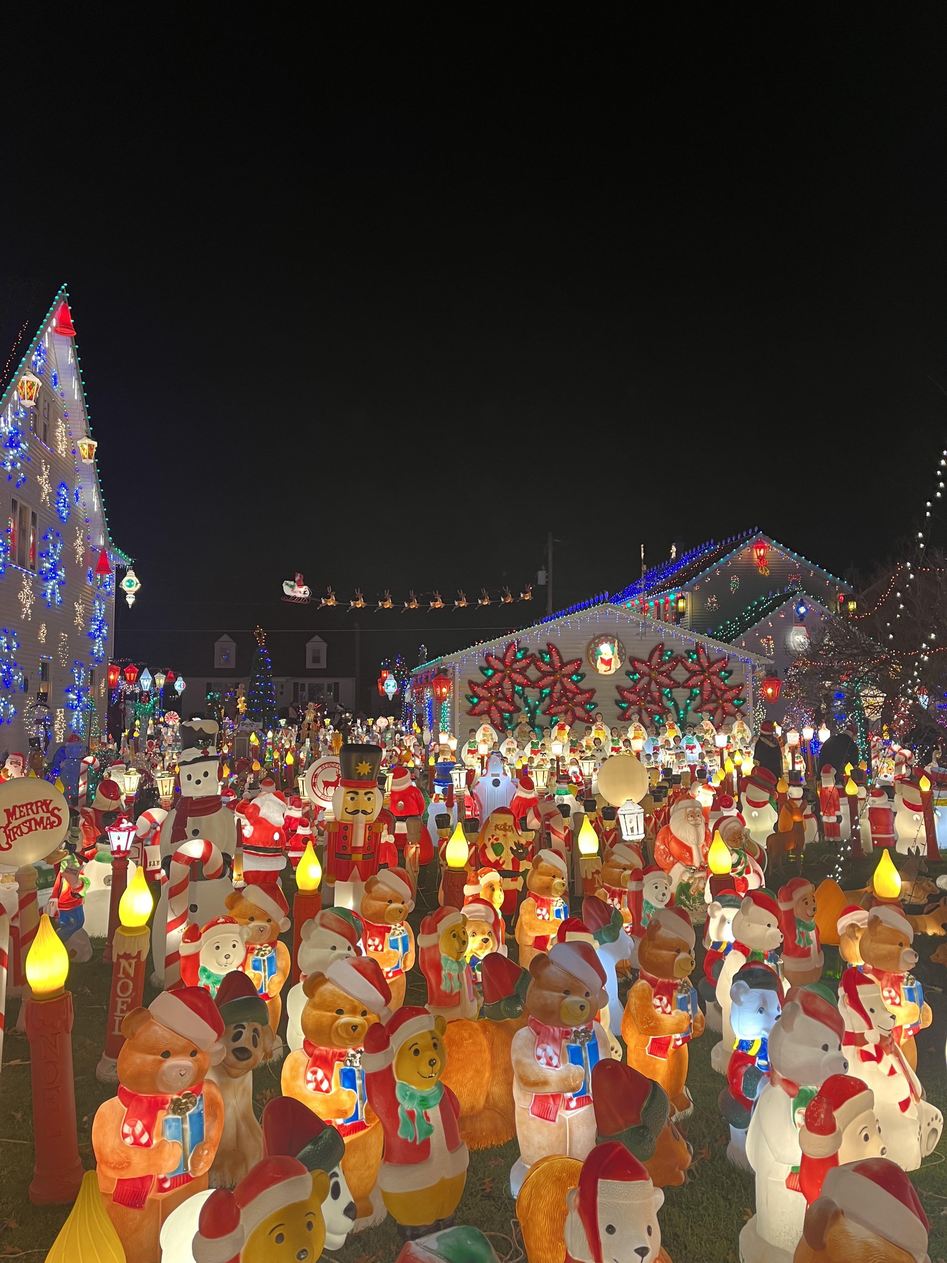 The Peckville Christmas House r/Scranton