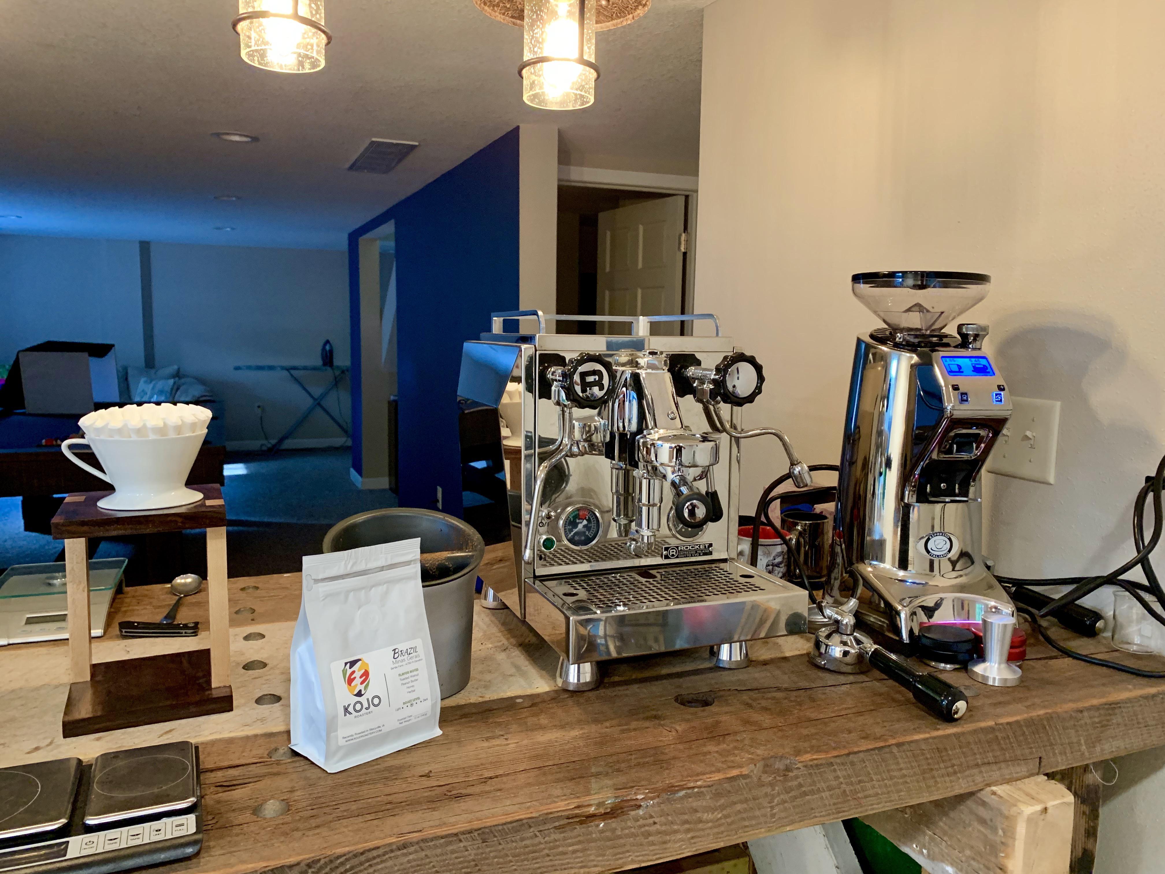 Cozy espresso basement set up.. r/espresso
