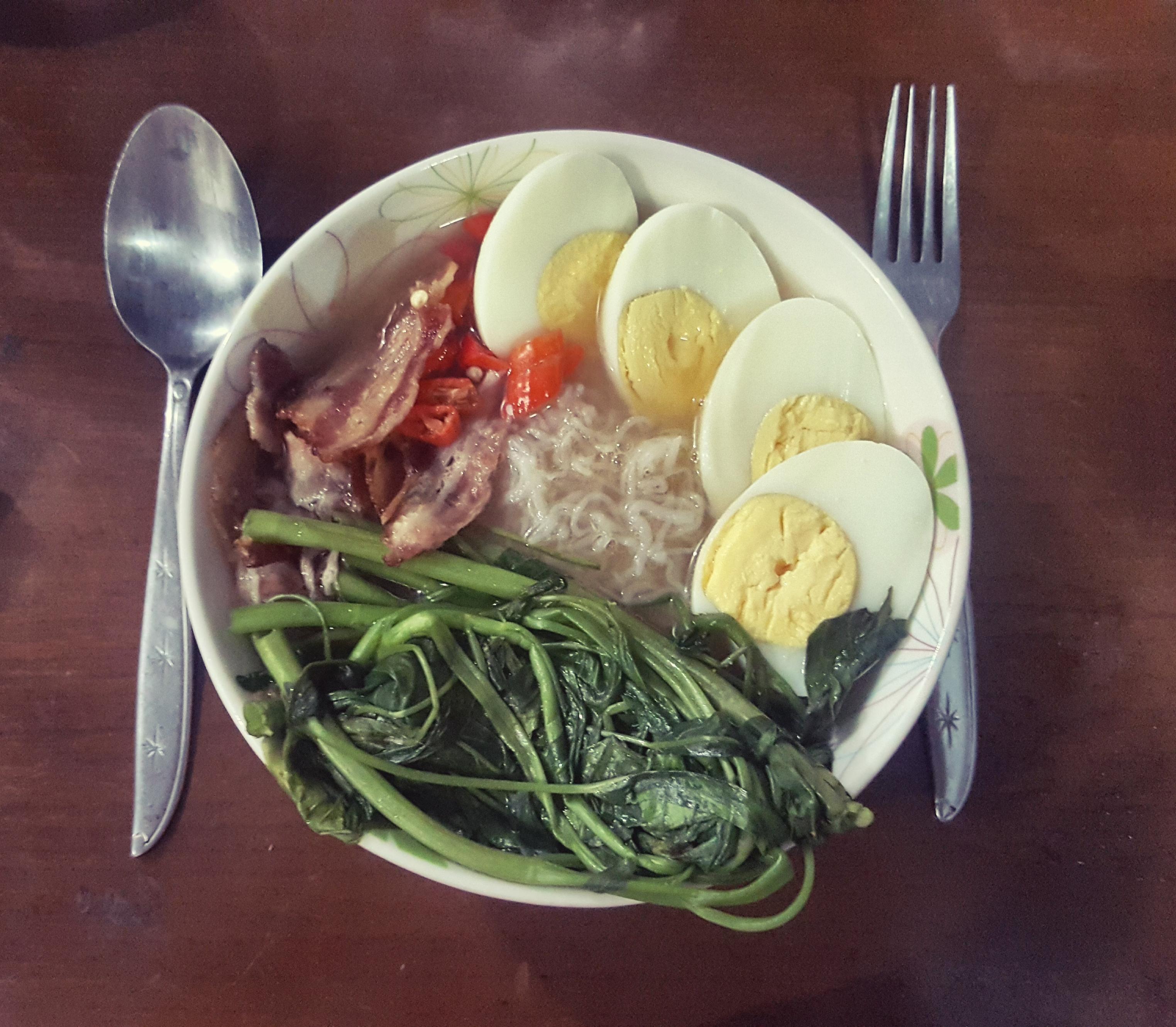 Homemade bacon ramen with shirataki noodles. [327 kcals] r/1200isplenty