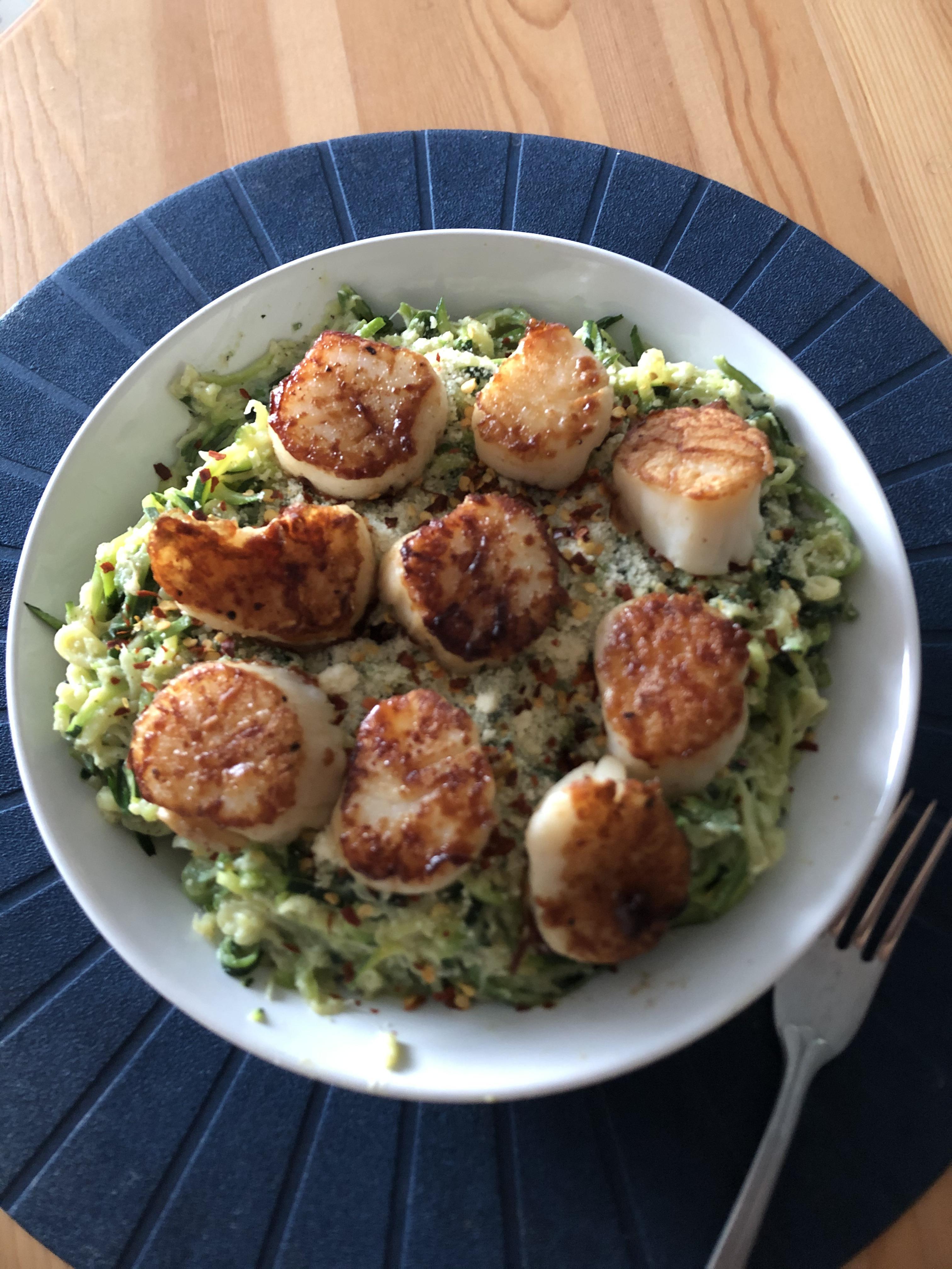 Zoodles with Alfredo sauce and scallops r/ketorecipes