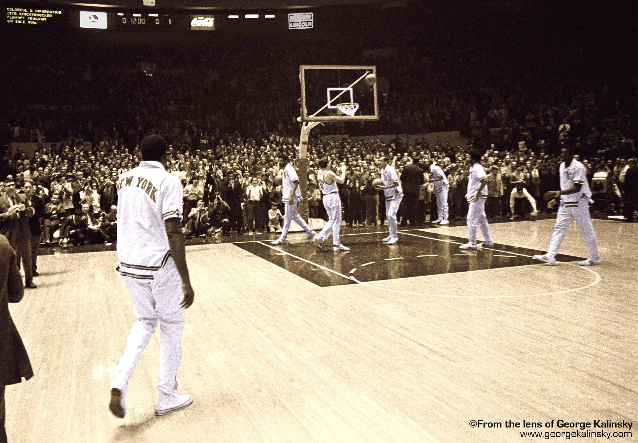 [Post Game Thread] The New York Knicks (43) defeat the Los Angeles