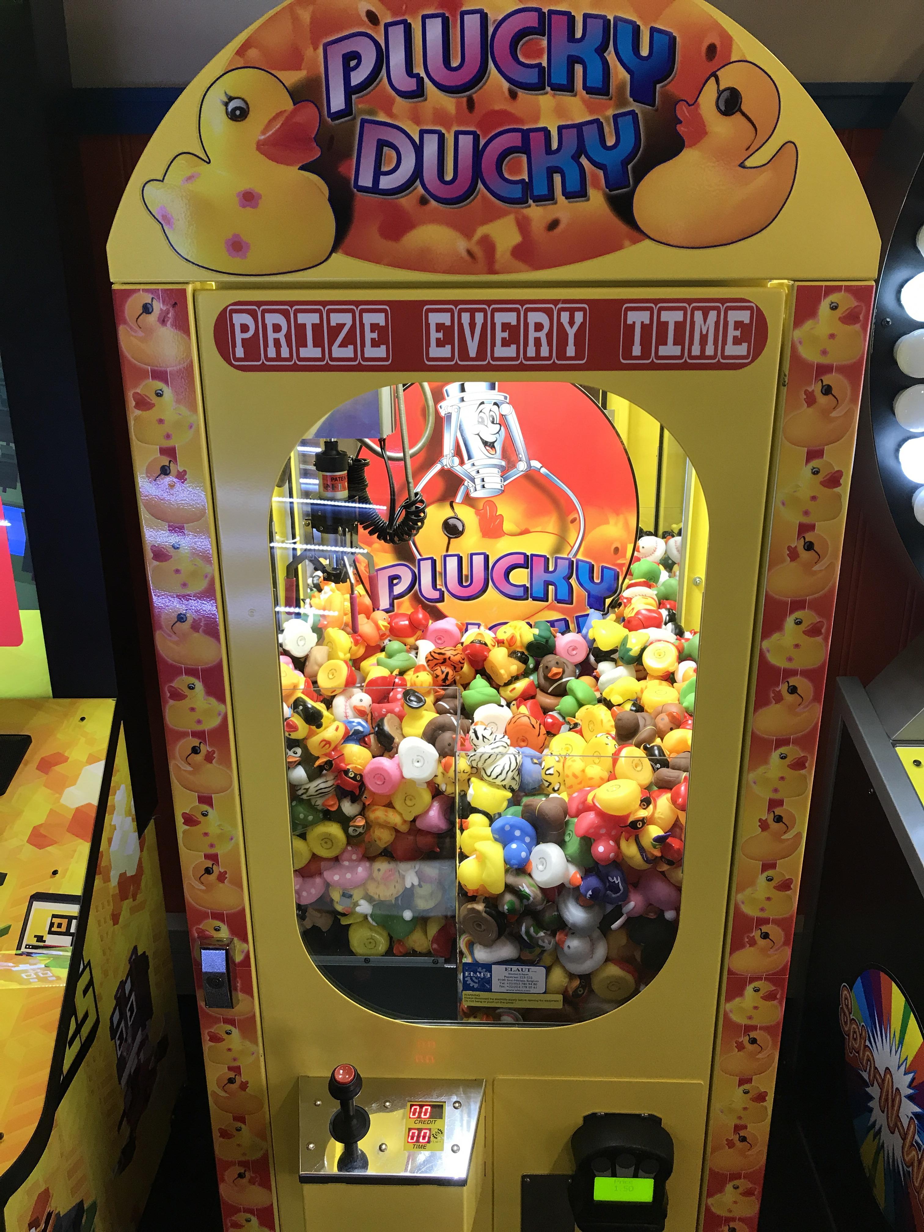A duck machine found on a cruise ship r/rubberducks
