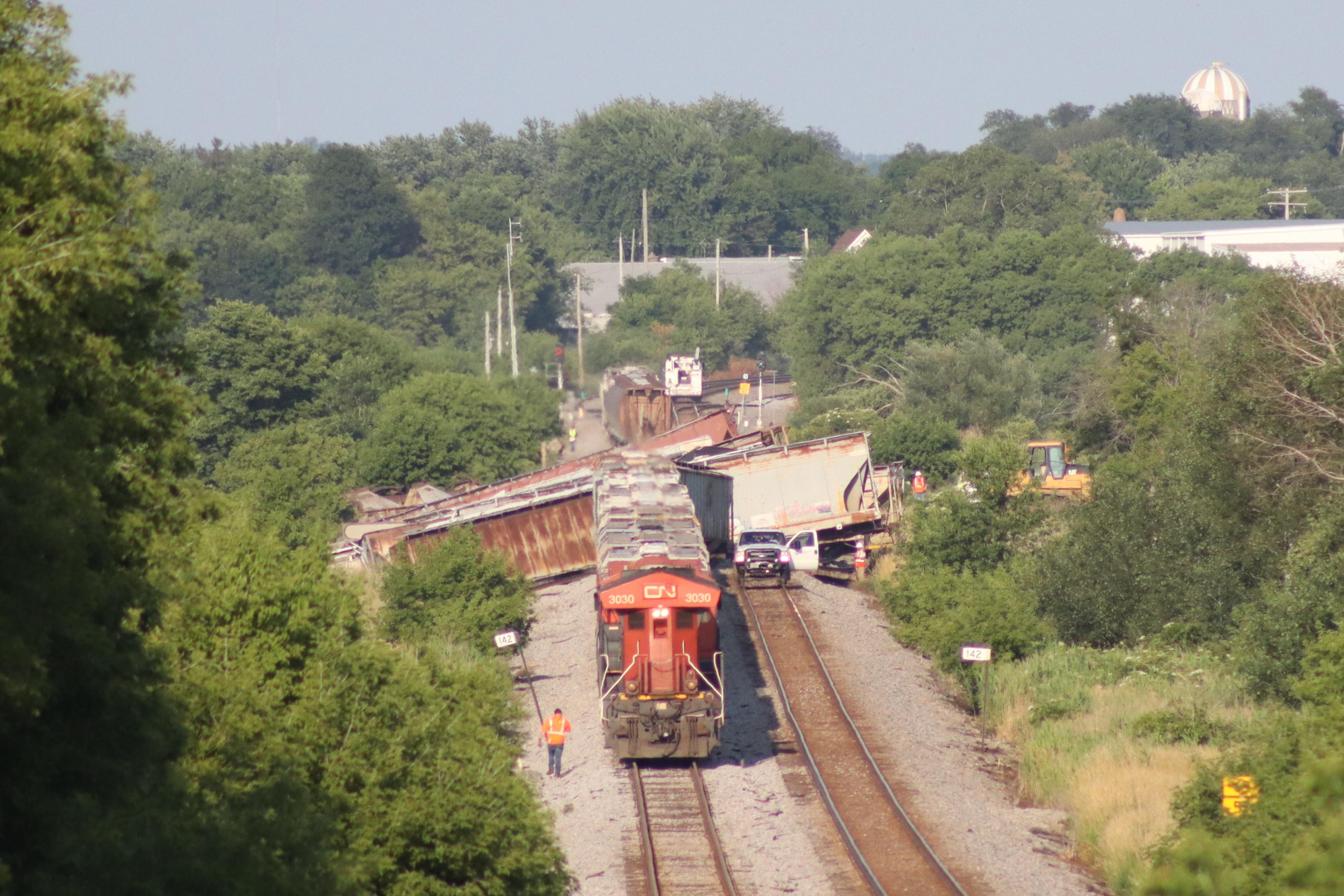 Derailment on the CP today in Reeseville, Wisconsin. 30 cars on the