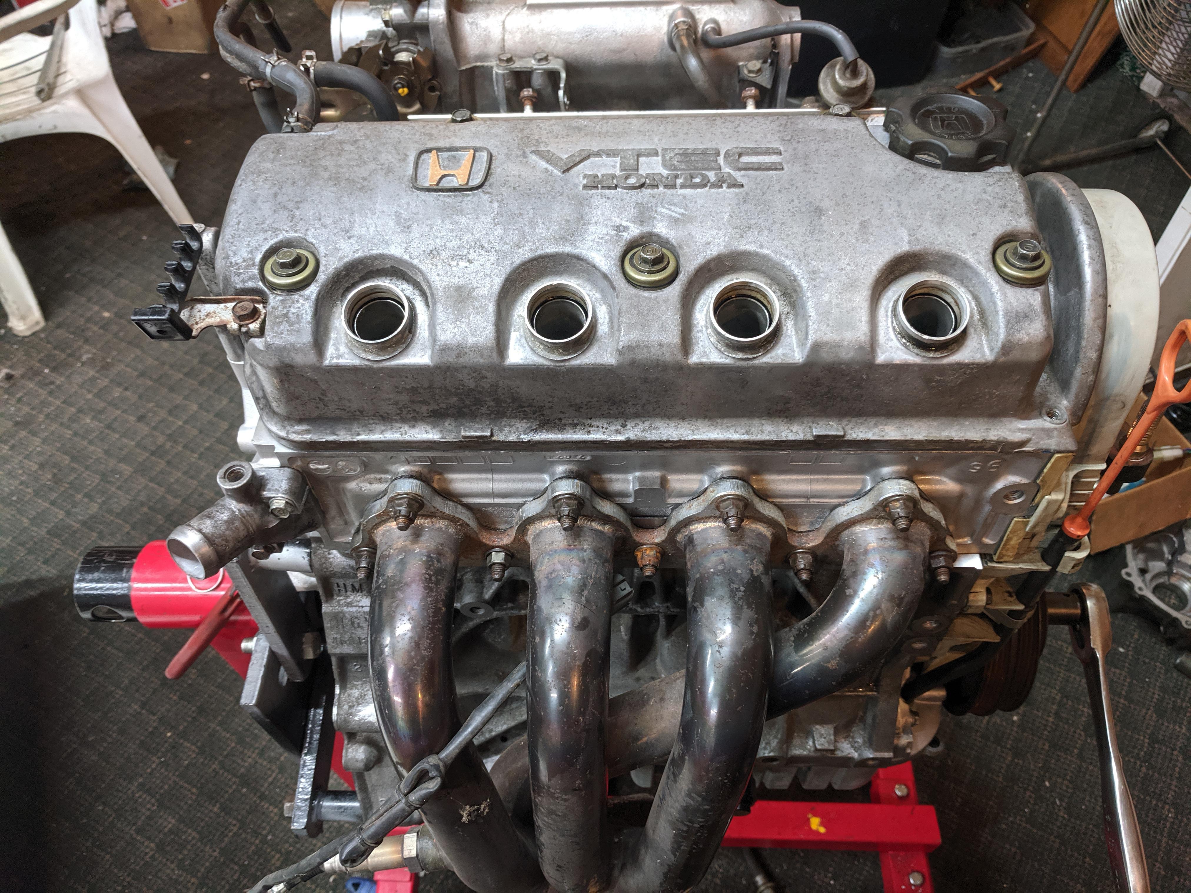 It's built!! D16Y8 with aries pistons, eagle rods, and a little head