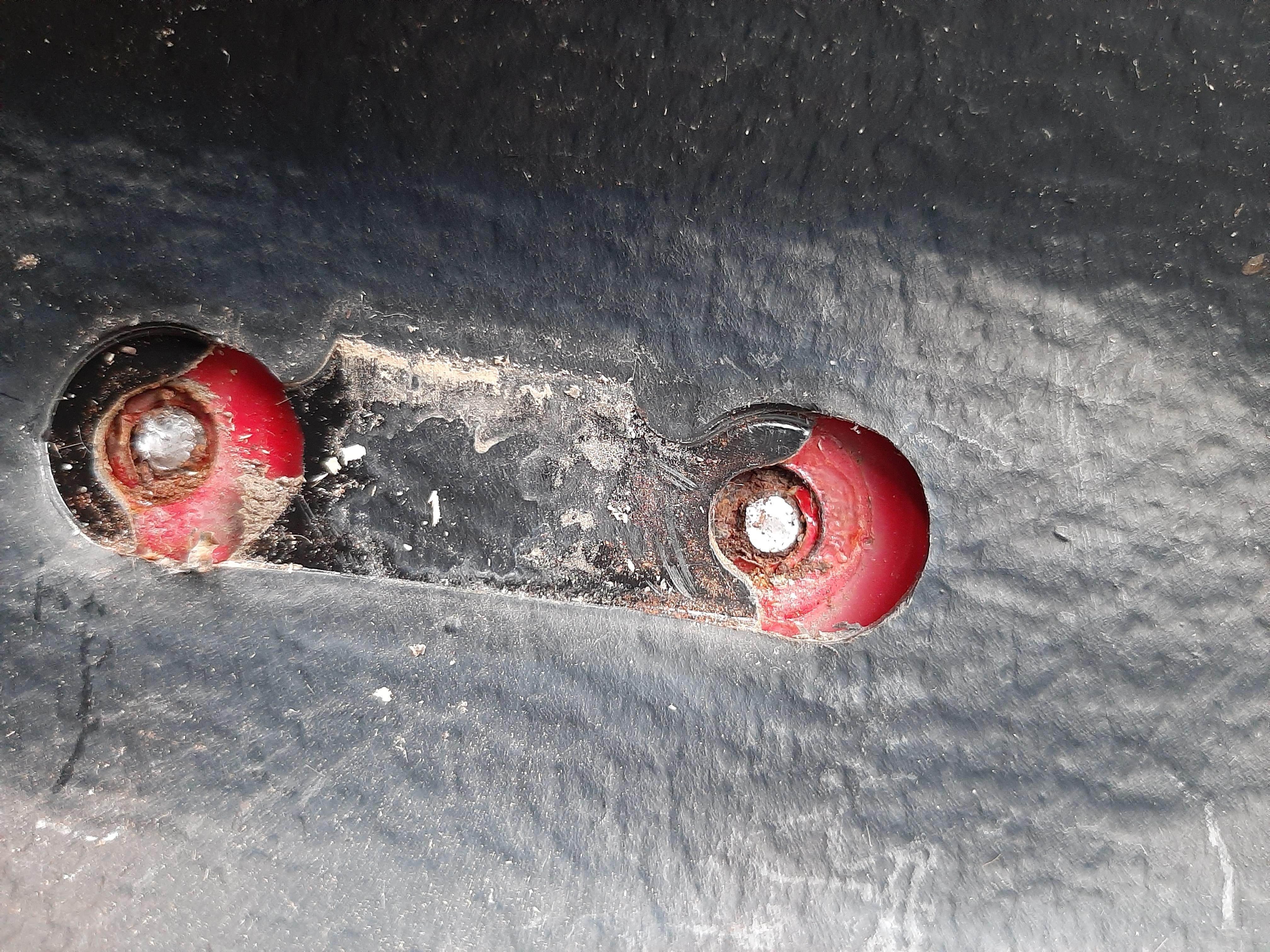 Iamhavingagoodday (snapped bed liner screws) r/f150