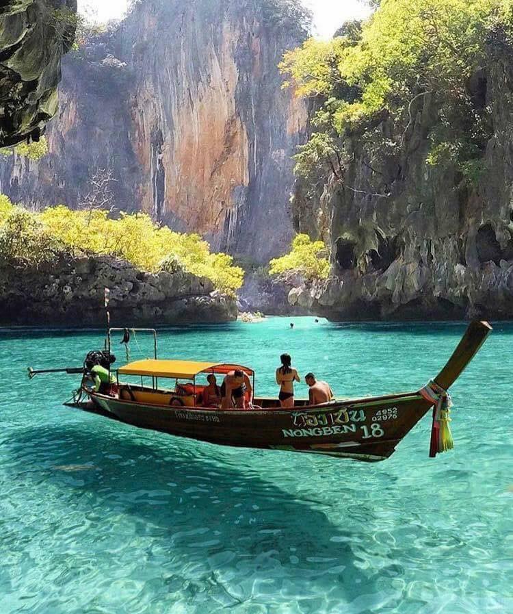 Phi Phi Island, Thailand r/pics