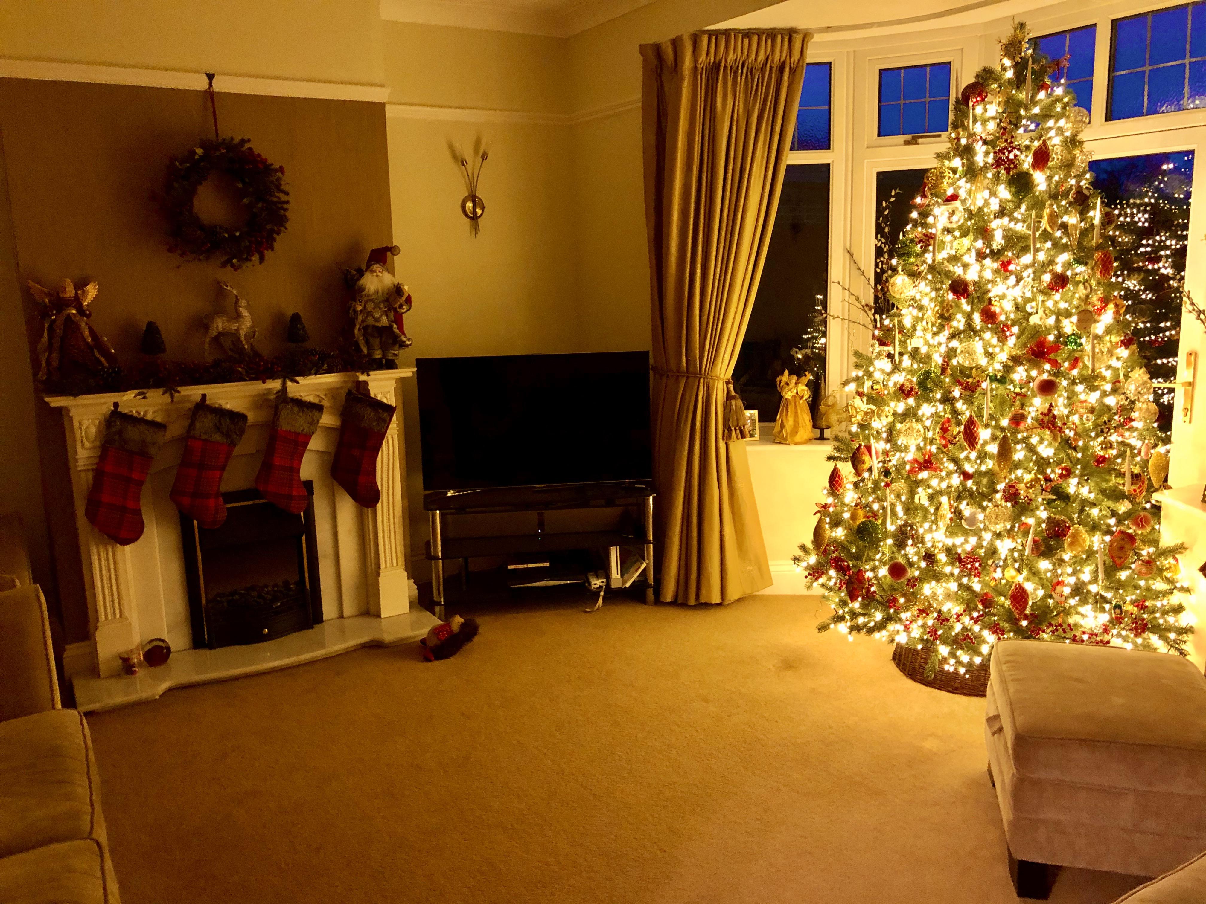 Cozy Christmas Lounge Wales UK r/CozyPlaces