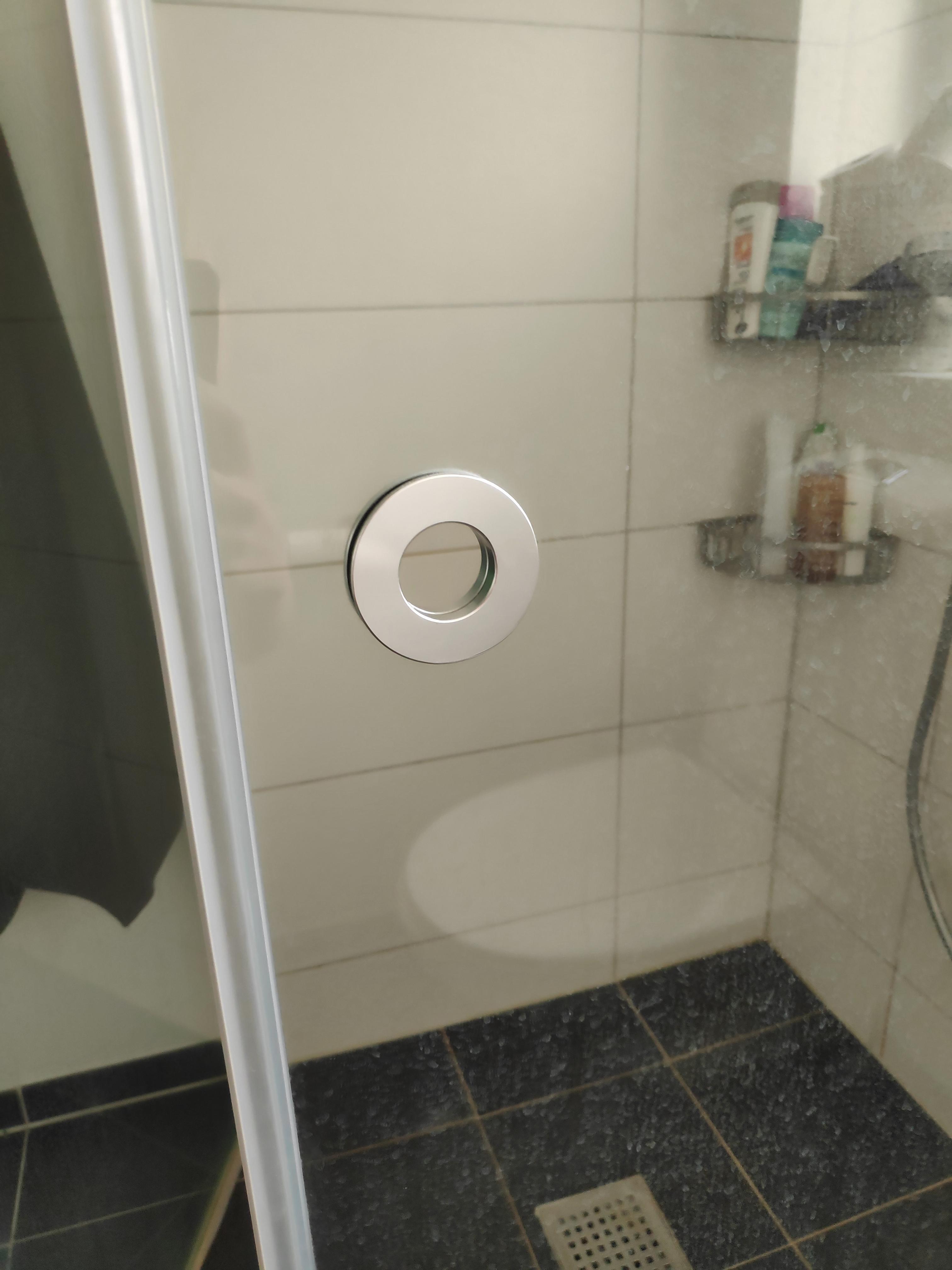 My shower door r/dontputyourdickinthat