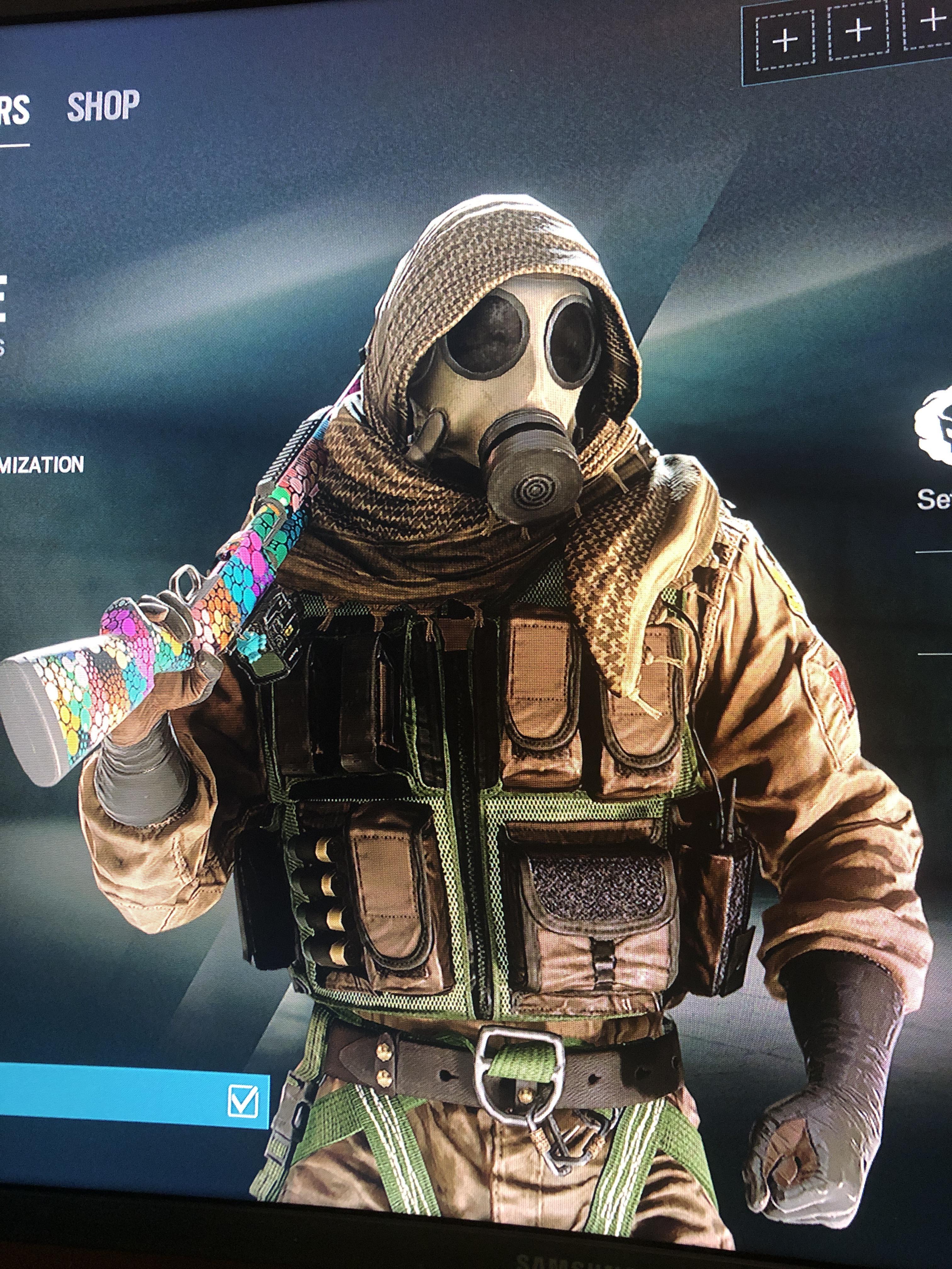 Smoke headgear and uniform combo r/Rainbow6
