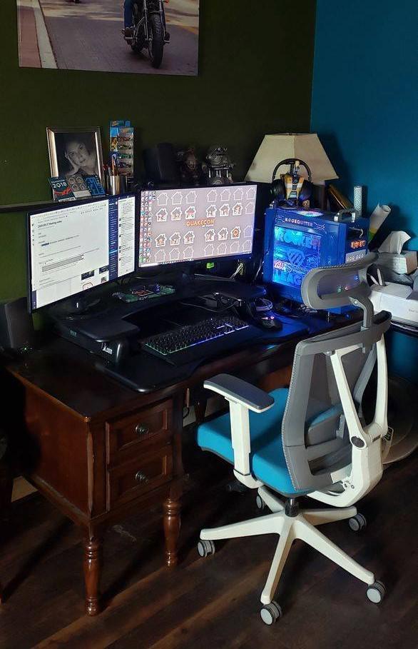 Help Any Desk Suggestions? r/malelivingspace