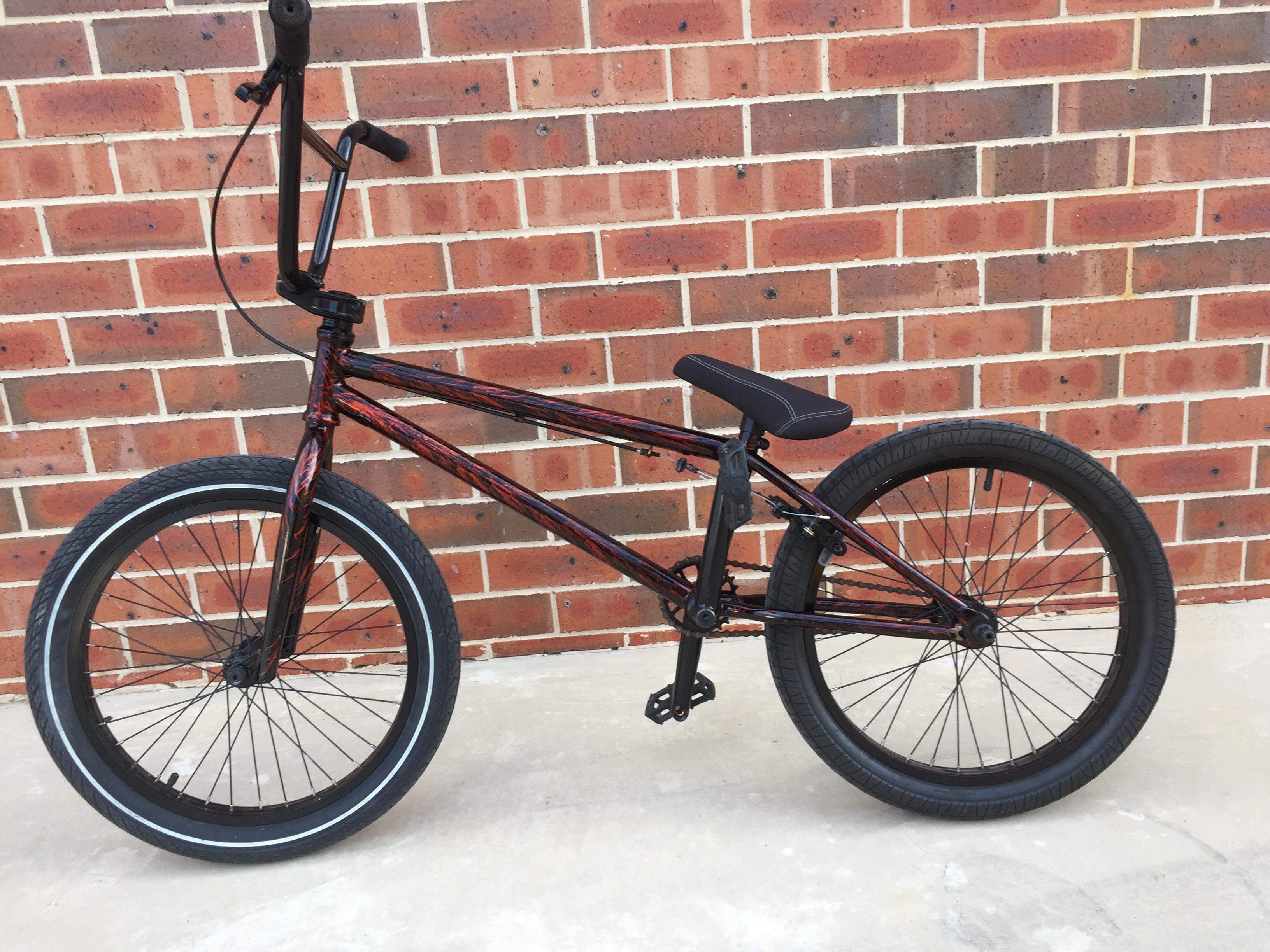 After a couple of suggestions from you guys I bought my first bike, a