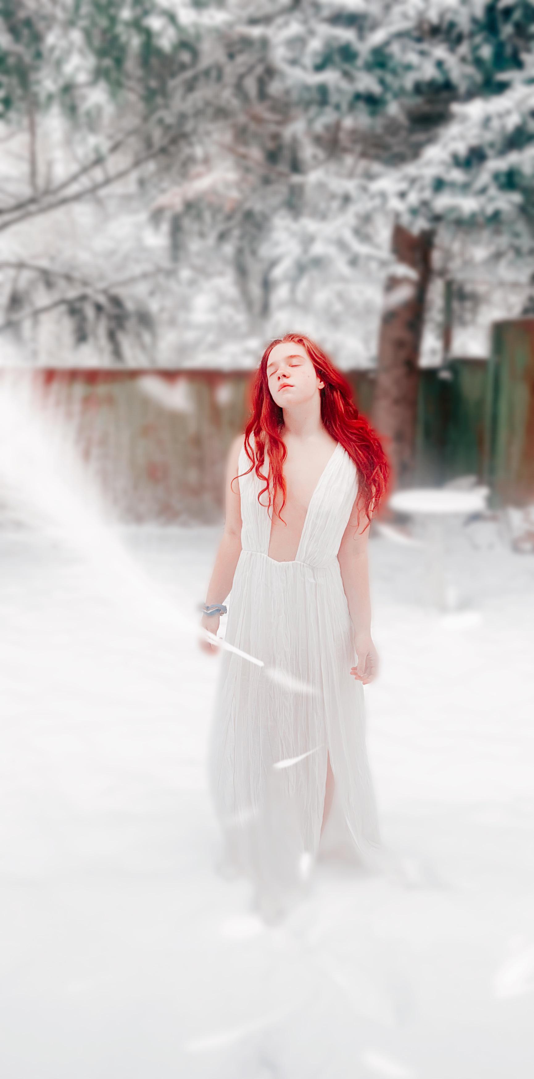 I am a snow Angel! (Persia Lourdes) : IceMaidens