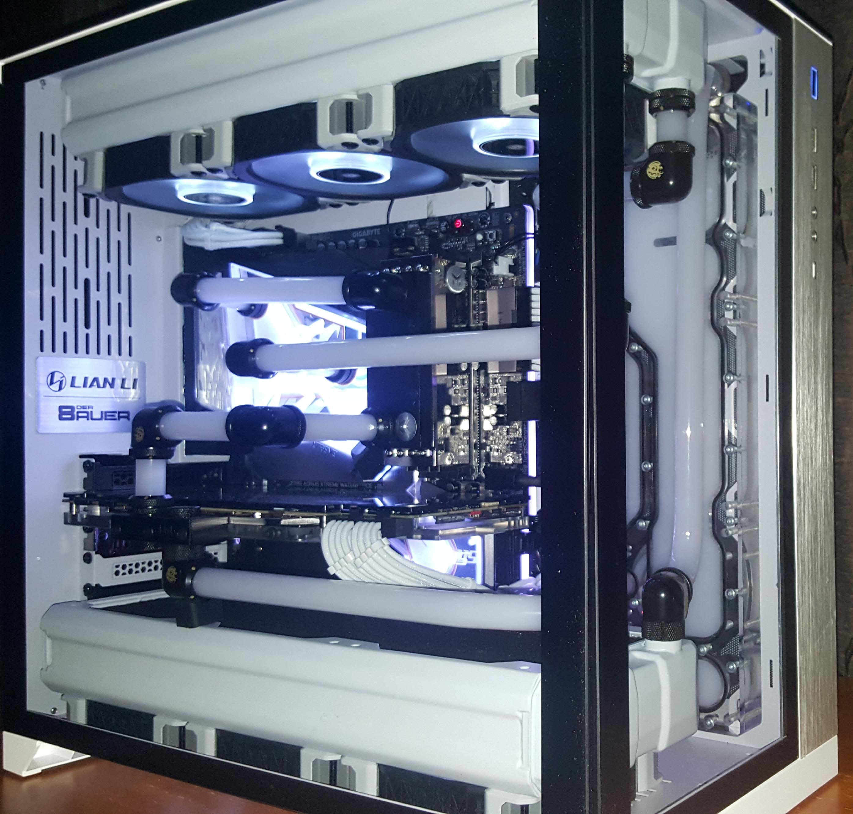 Lian Li PC011D Black&White r/watercooling