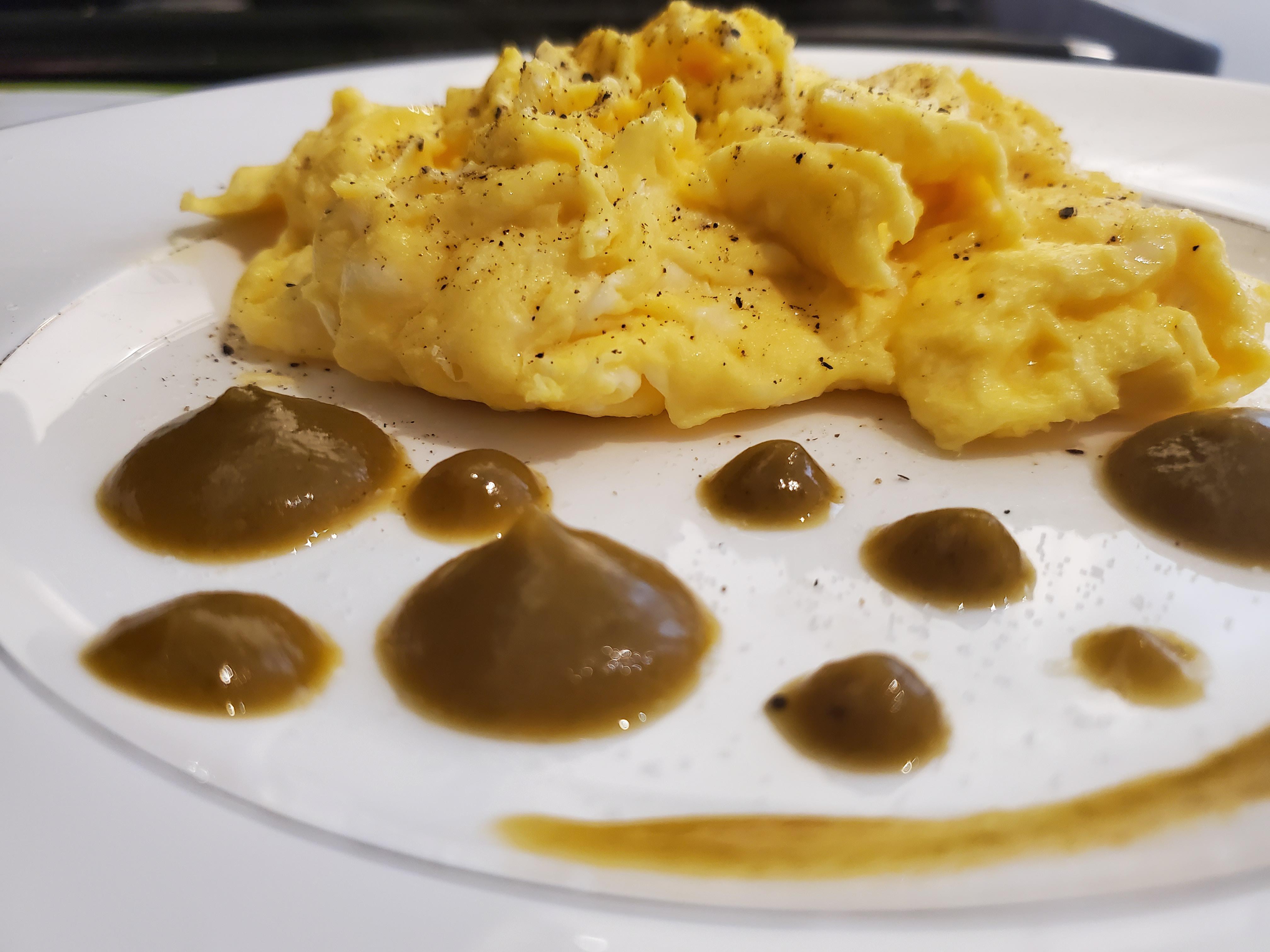 Scrambled eggs w hot sauce. r/eggs