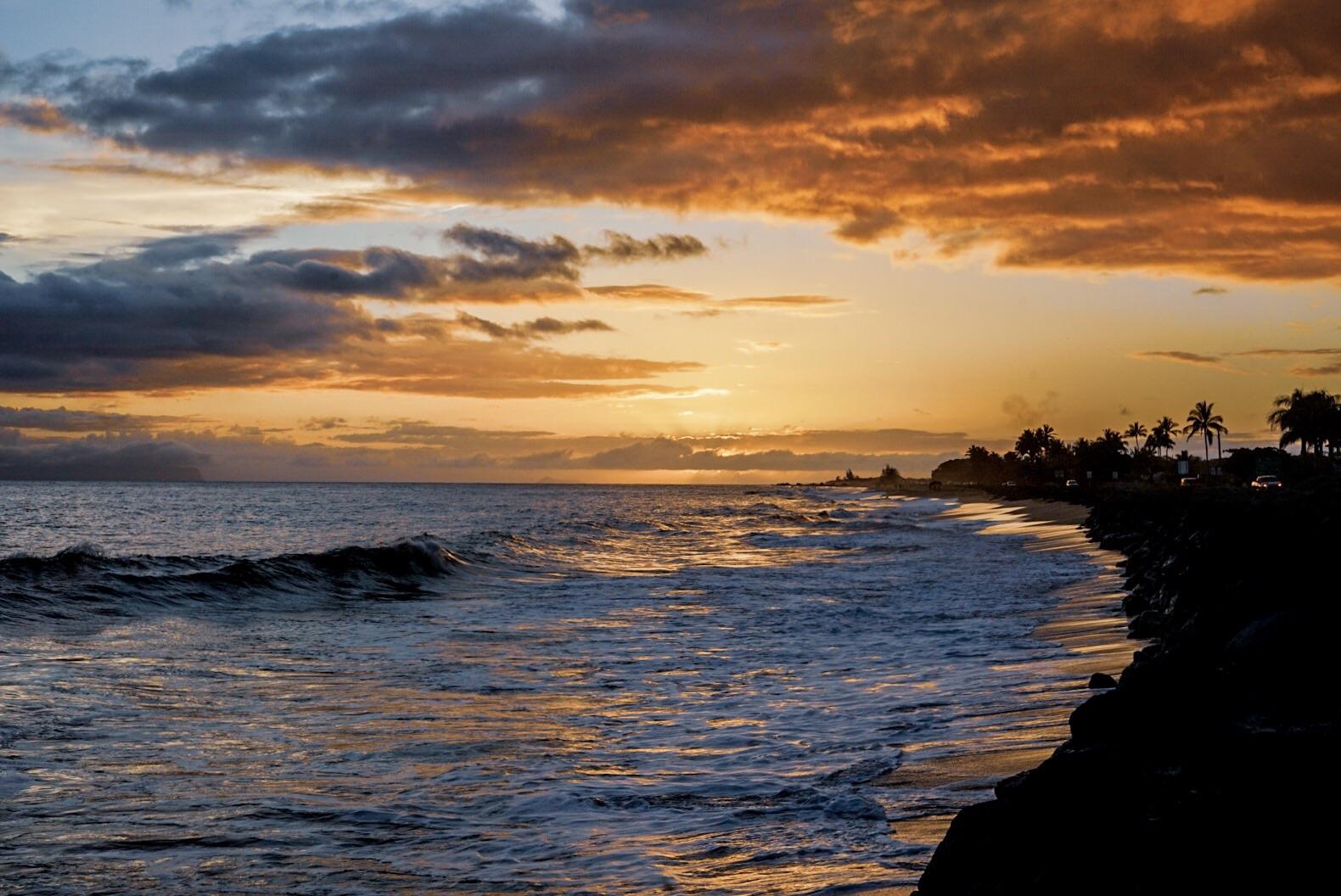 Sunset in Waimea on Kauai r/sunset