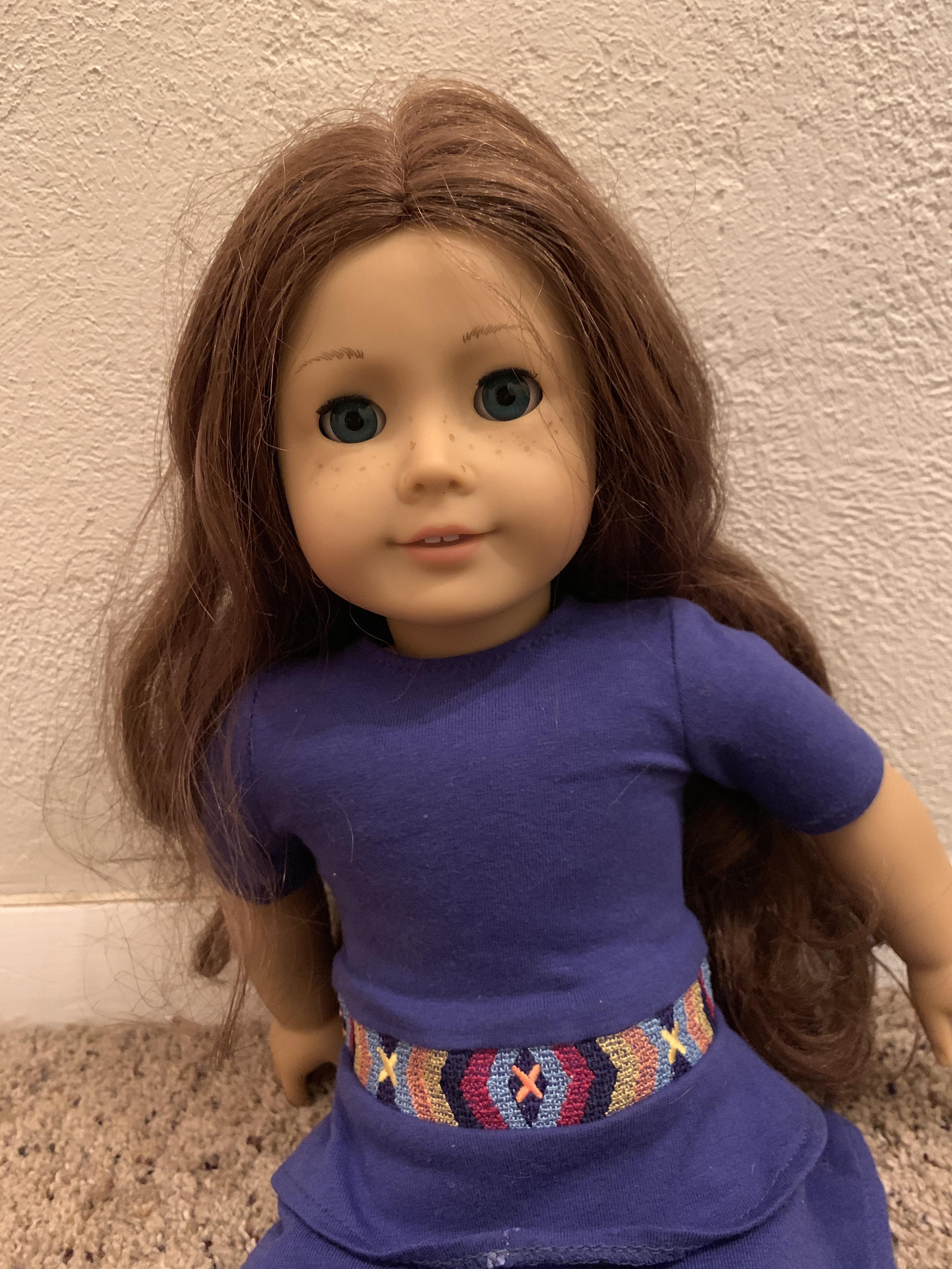 Can anyone help me identify the name of this American girl doll? r/Dolls