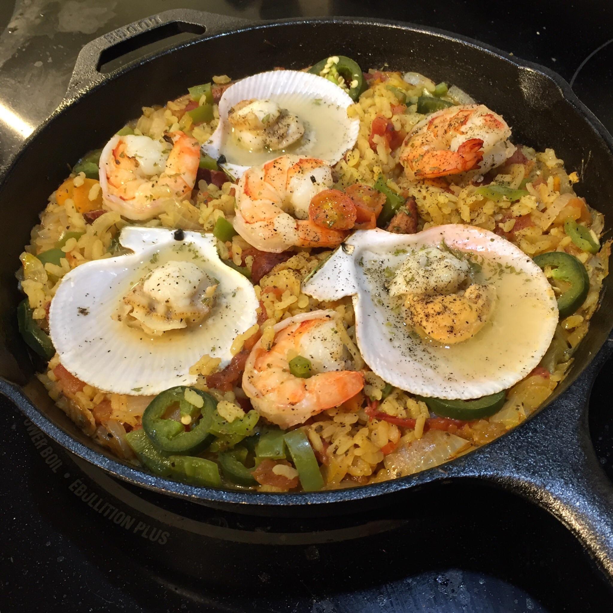 [Homemade] Paella with Scallops, Shrimp, Saffron and Spanish Chorizo