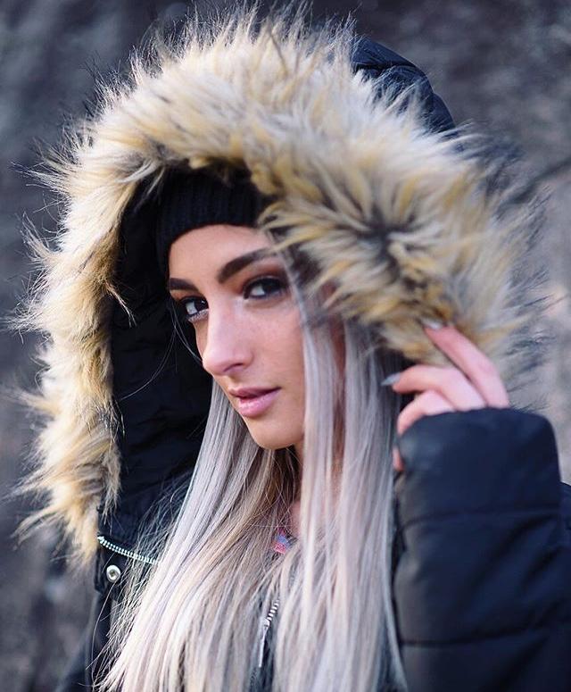 Kayla Kurnik : AltBlonde