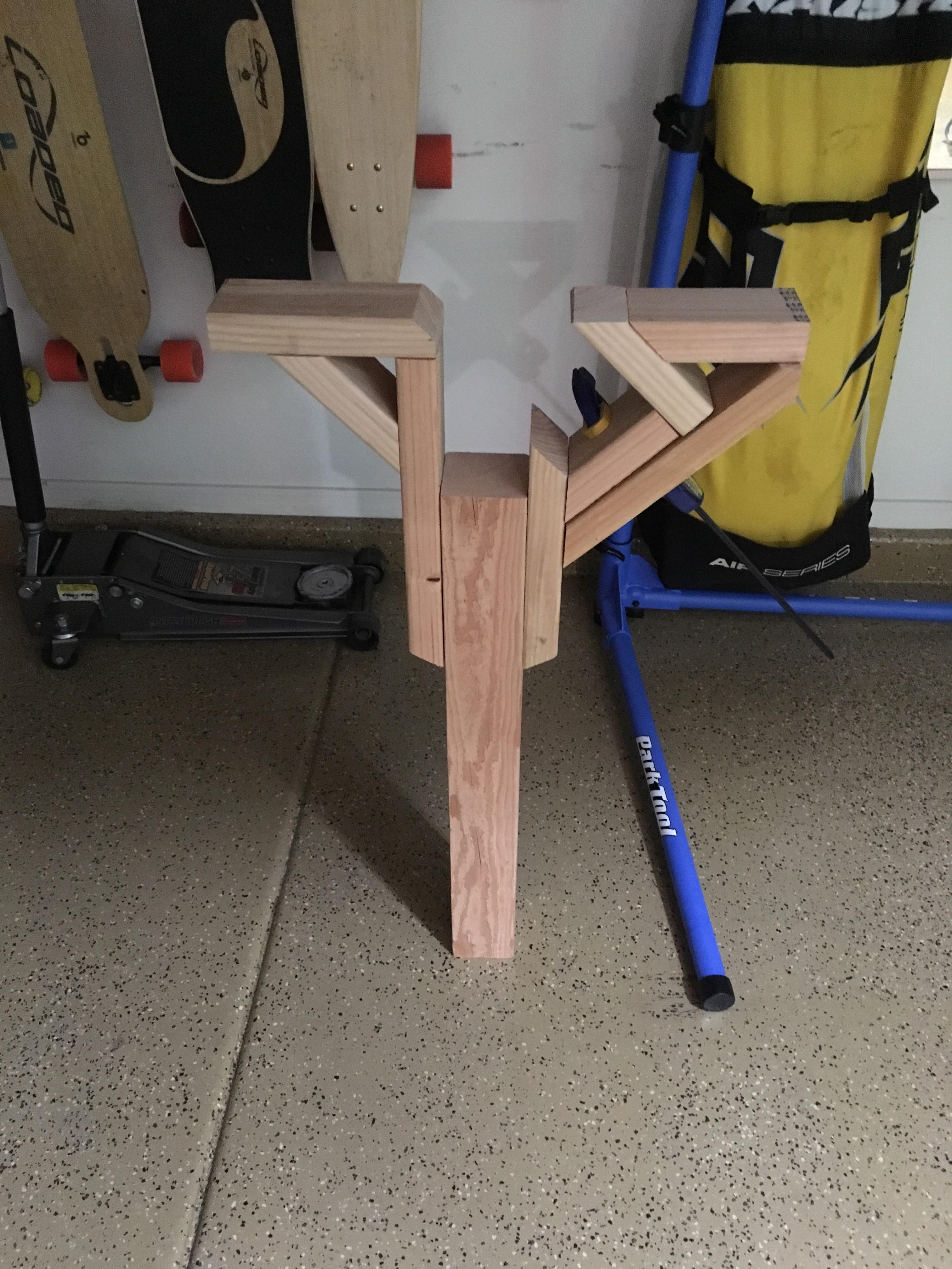 Saw some shaping stand designs online, I copied one like this. Just