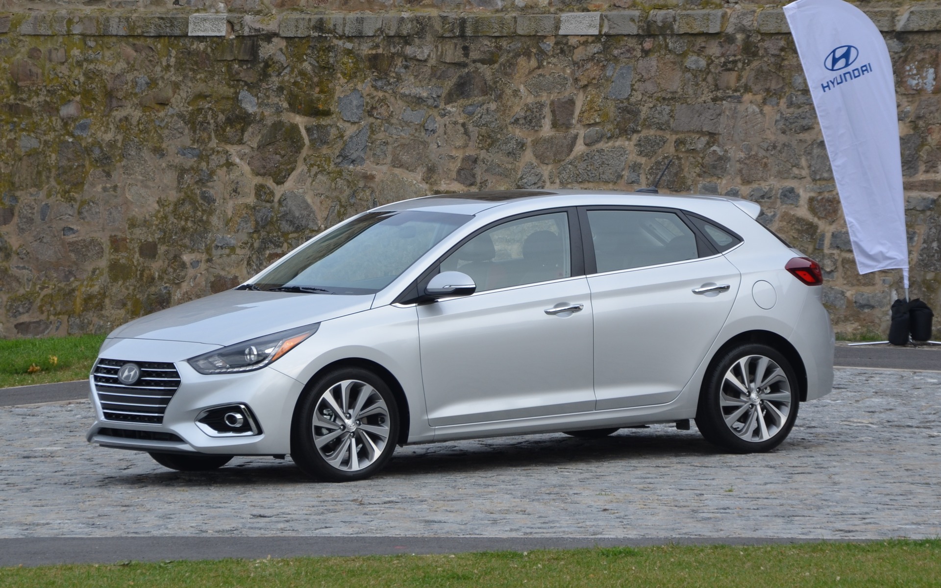 2020 Hyundai Accent Hatchback Photos Cars Review 2021