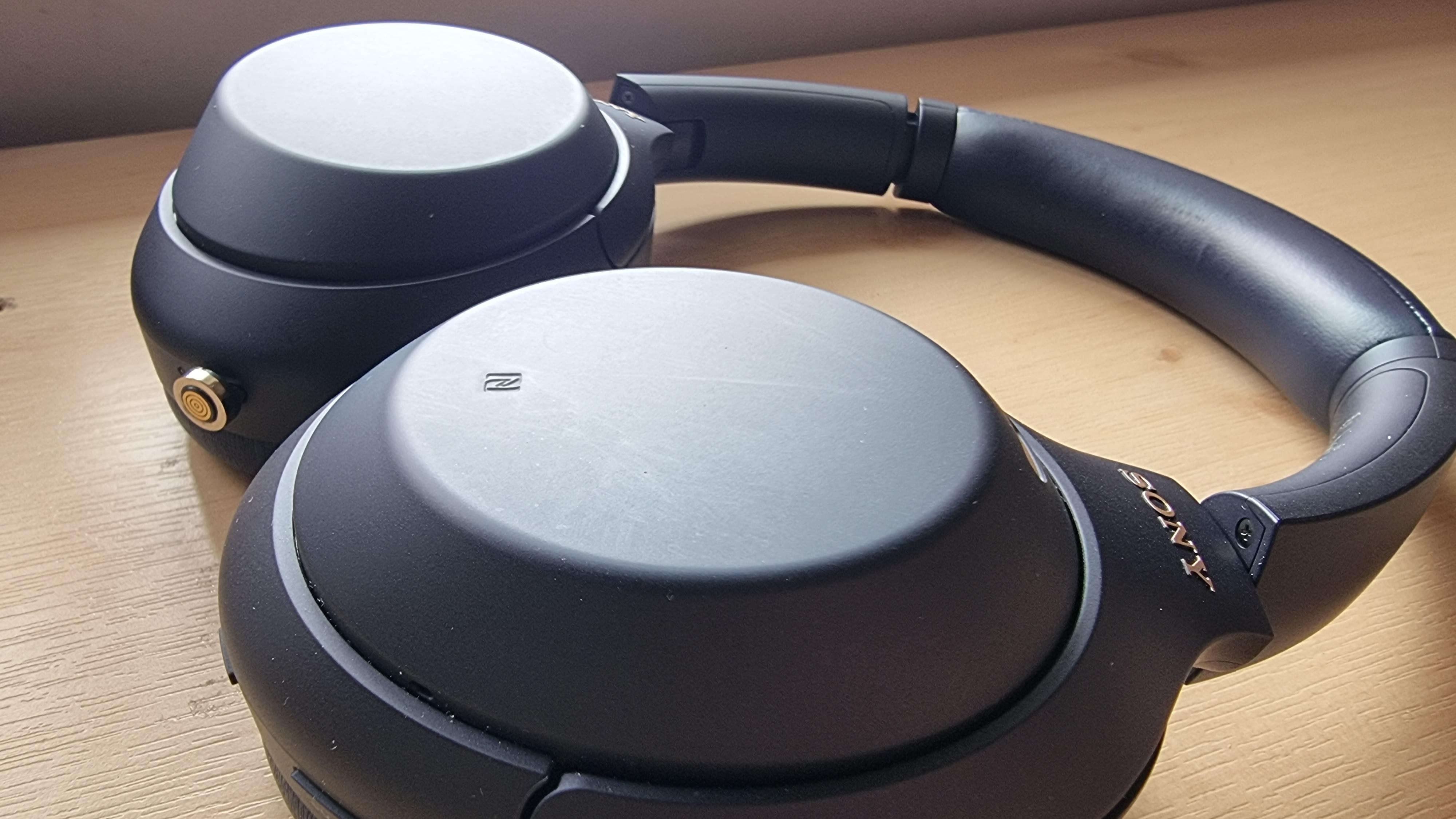 What looks like scratches on my Sony WH1000XM4, I just wiped with