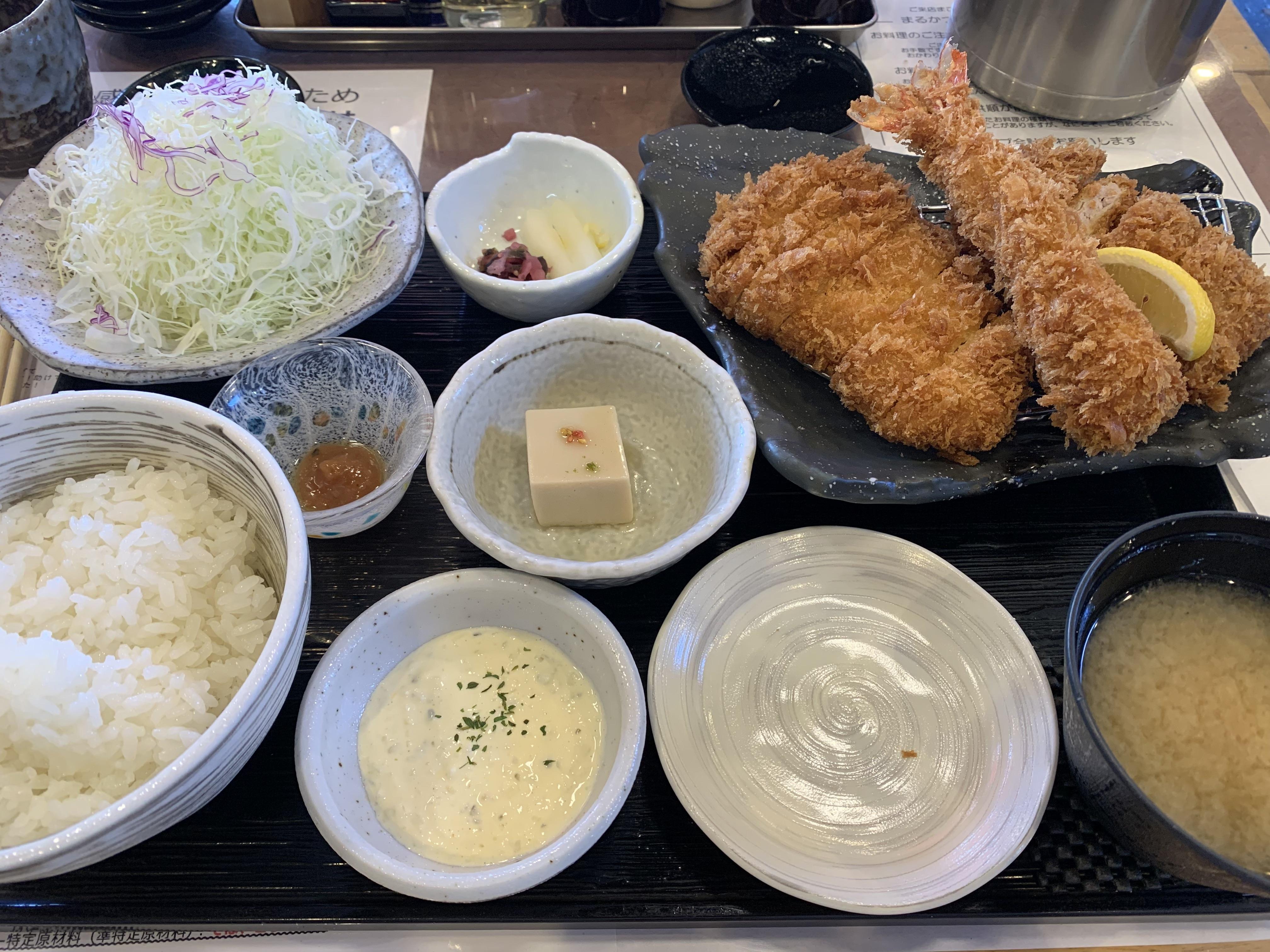 Tonkatsu and Ebi Fry Lunch Set from Marukatsu Nara Honten r/JapaneseFood