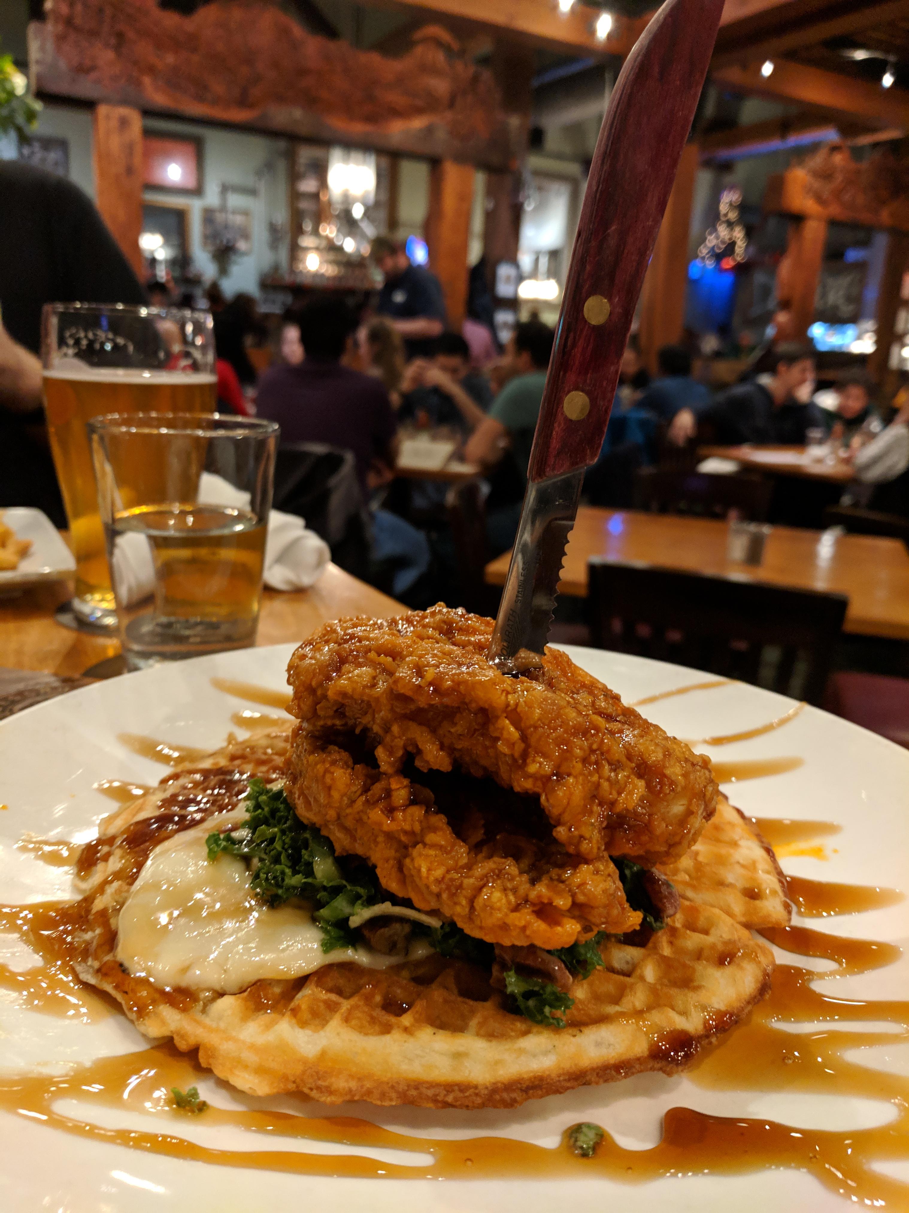 [I ate] Nashville style chicken and waffle r/food