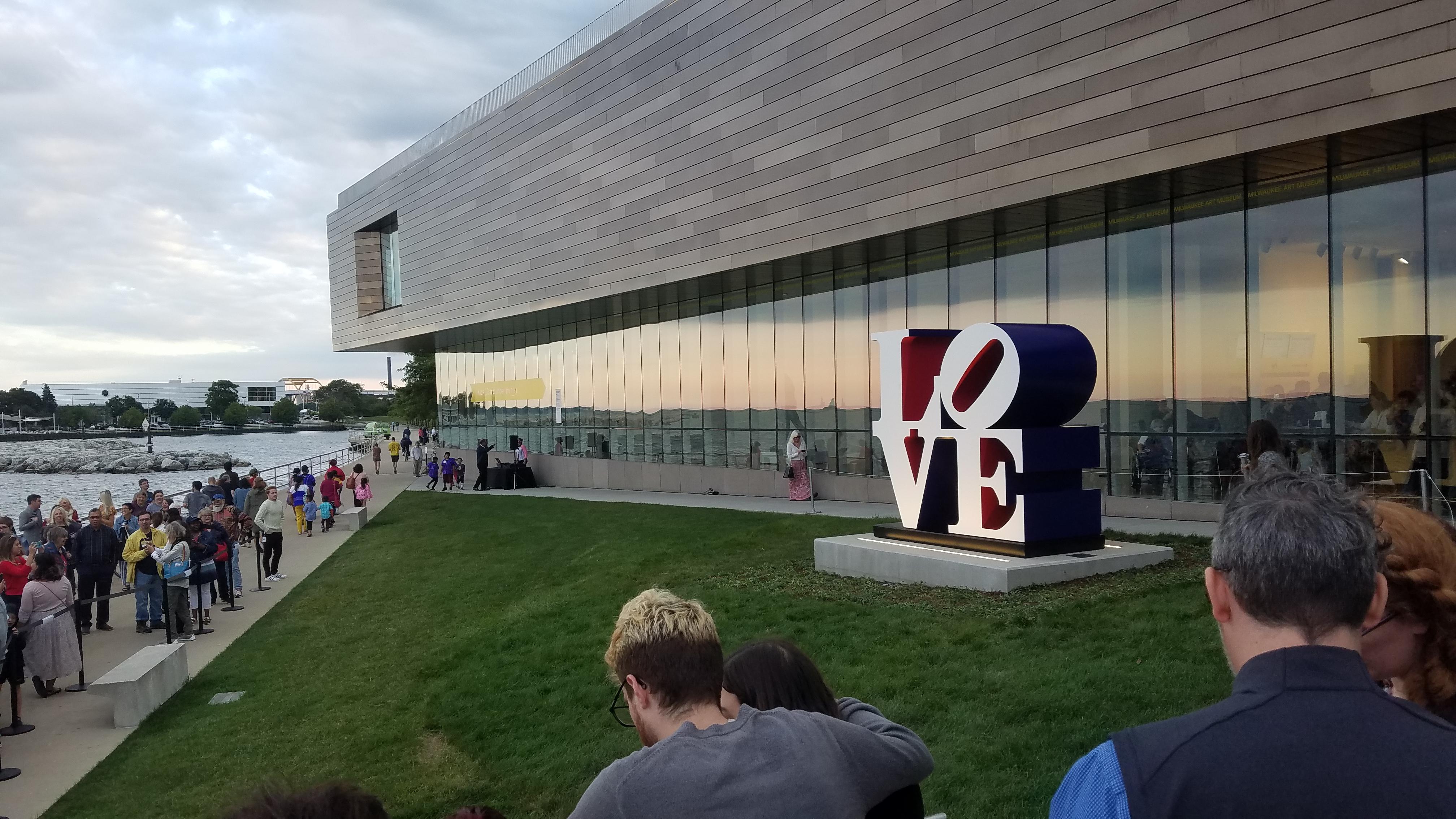 Robert Indiana's "LOVE" sculpture returns to Milwaukee, unveiled at the