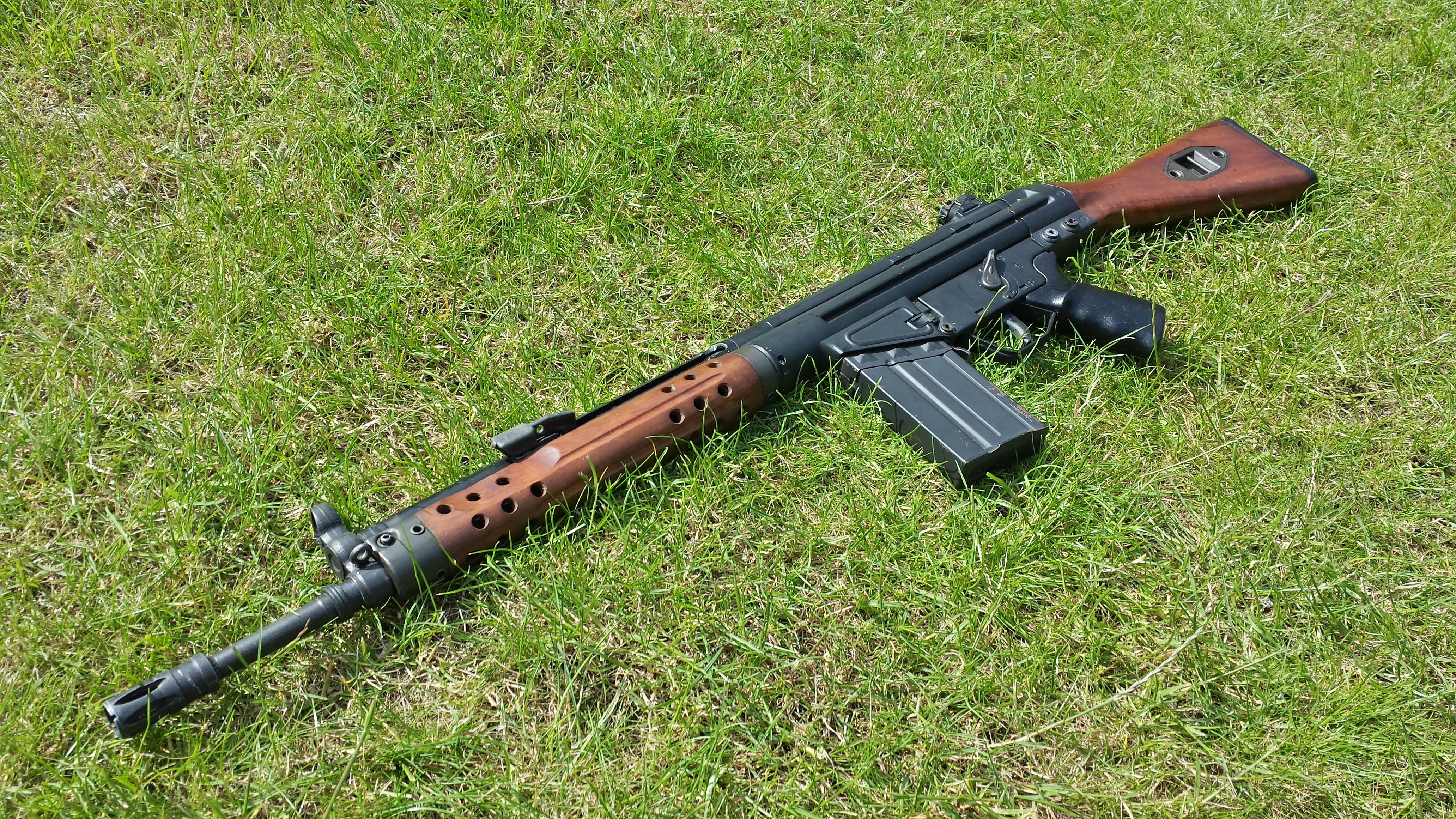 Full metal and wood G3 I built a few years back. I do love retro guns