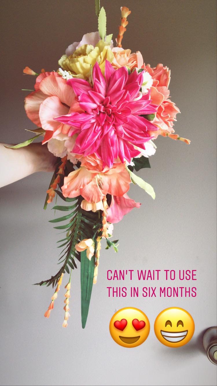 I finished my tropical bouquet yesterday 😍 all silk/real touch flowers