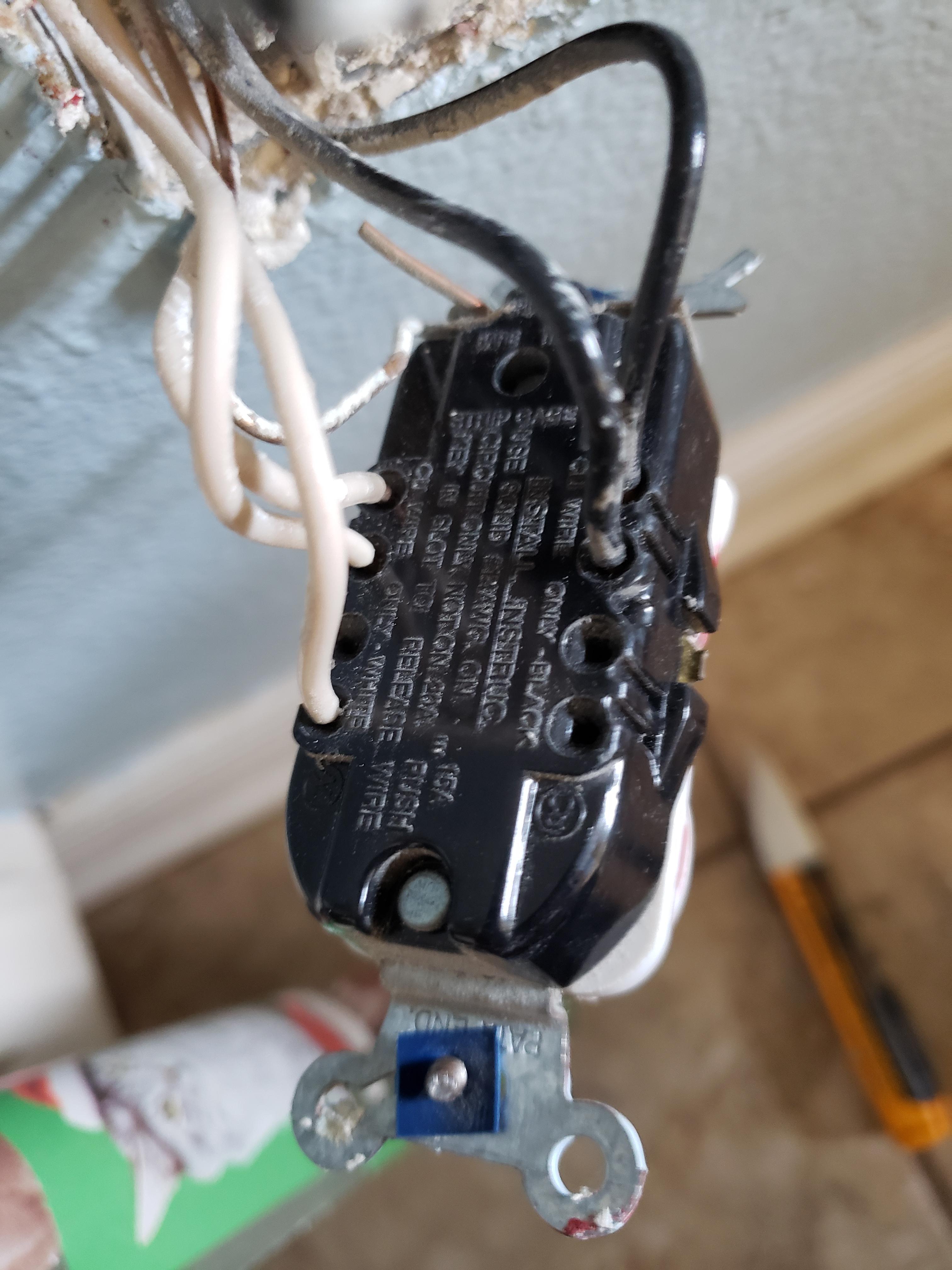 Did they repurpose the backstab release slots into additional wire