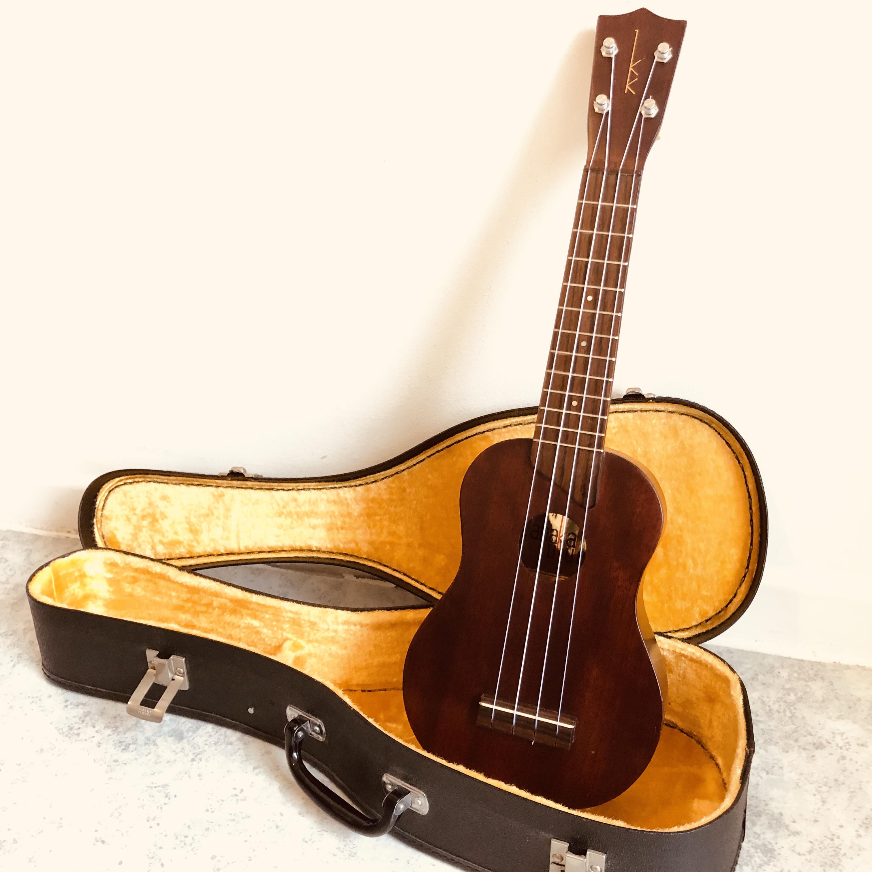 I picked up this Kamaka, gold label, all mahogany soprano, made in