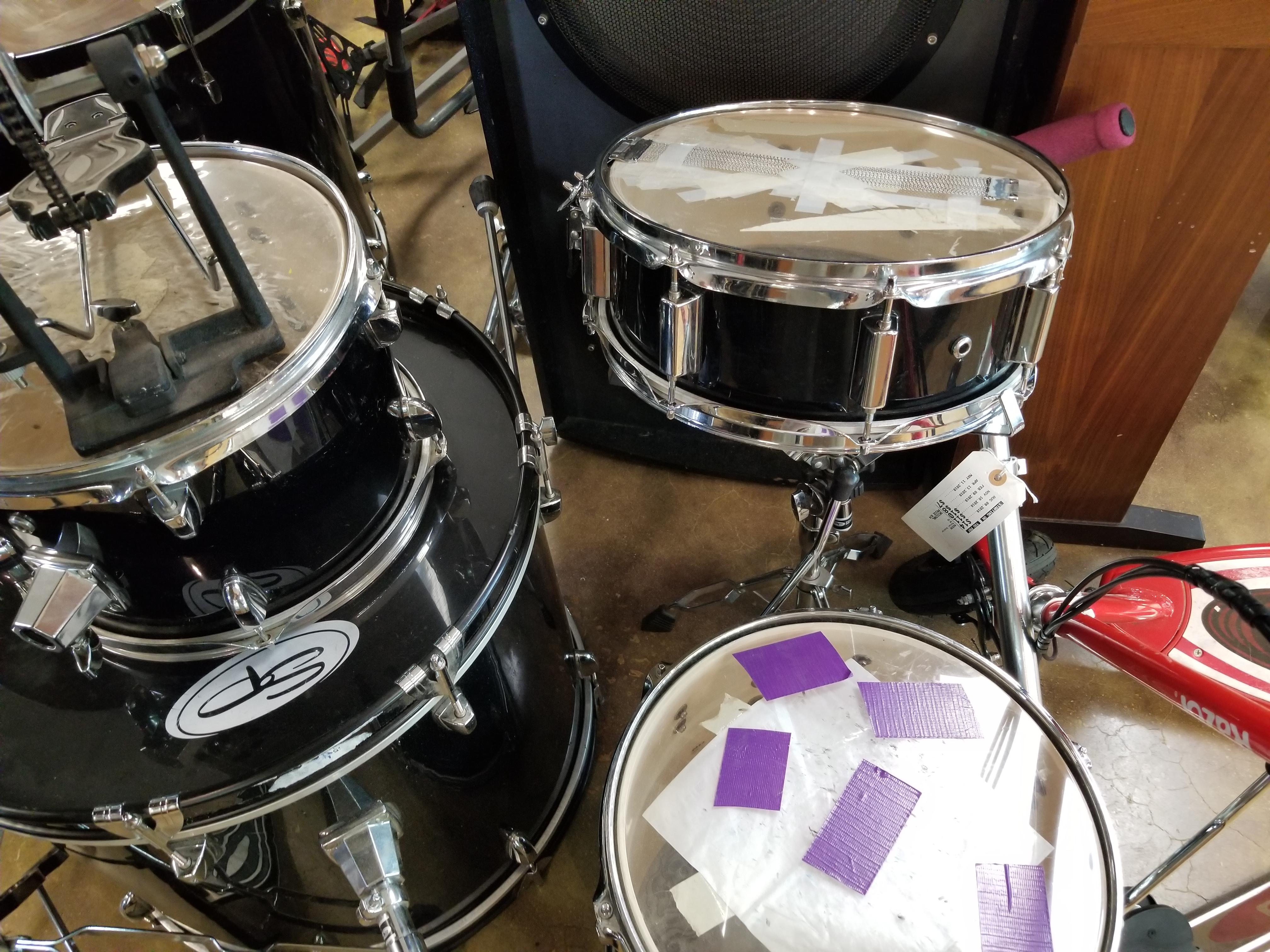 Was pawn shop hopping today and saw this r/drums