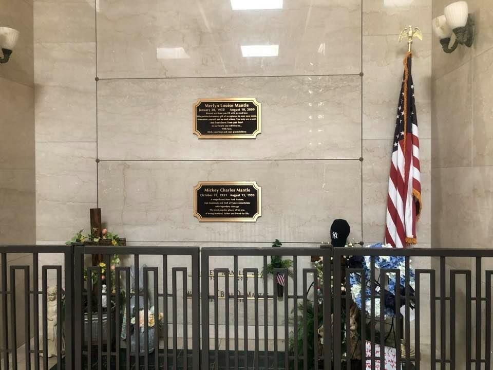 Did you know that Mickey Mantle's grave is in Dallas at Sparkman