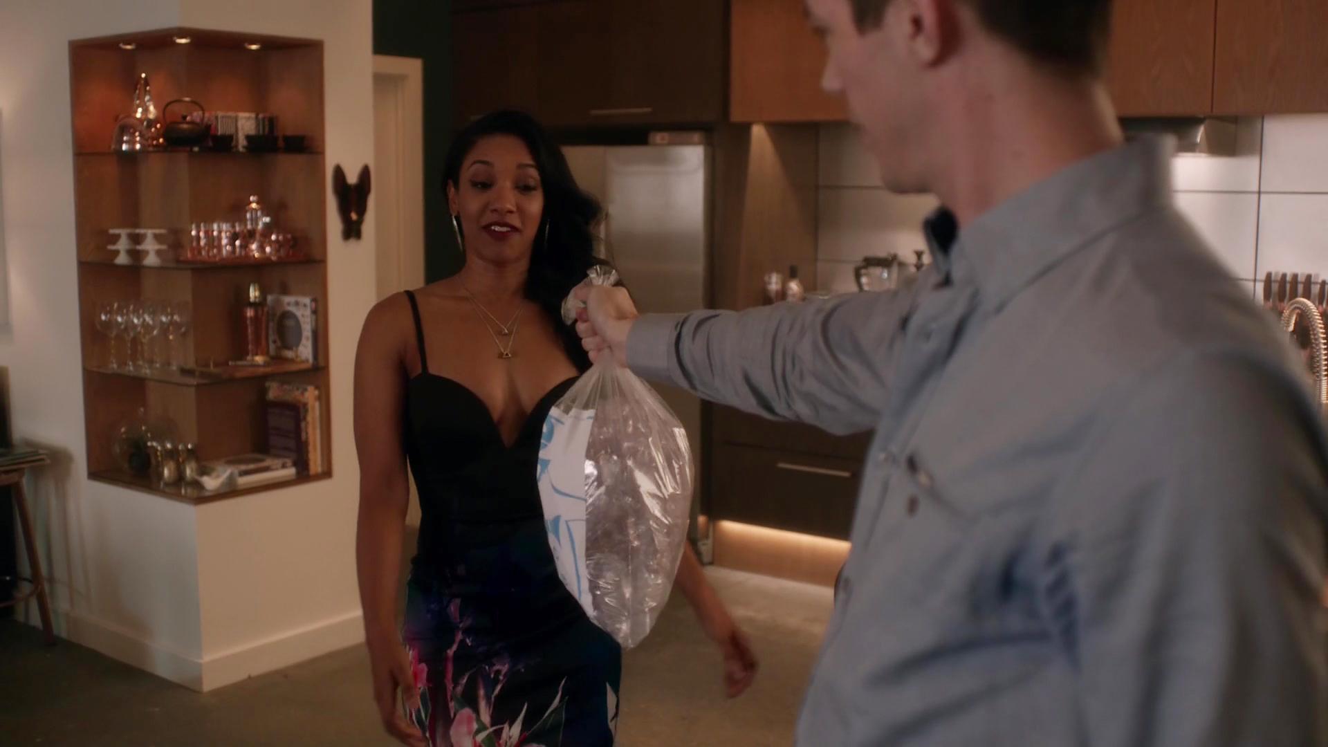 Capture this from last episode FlashTV