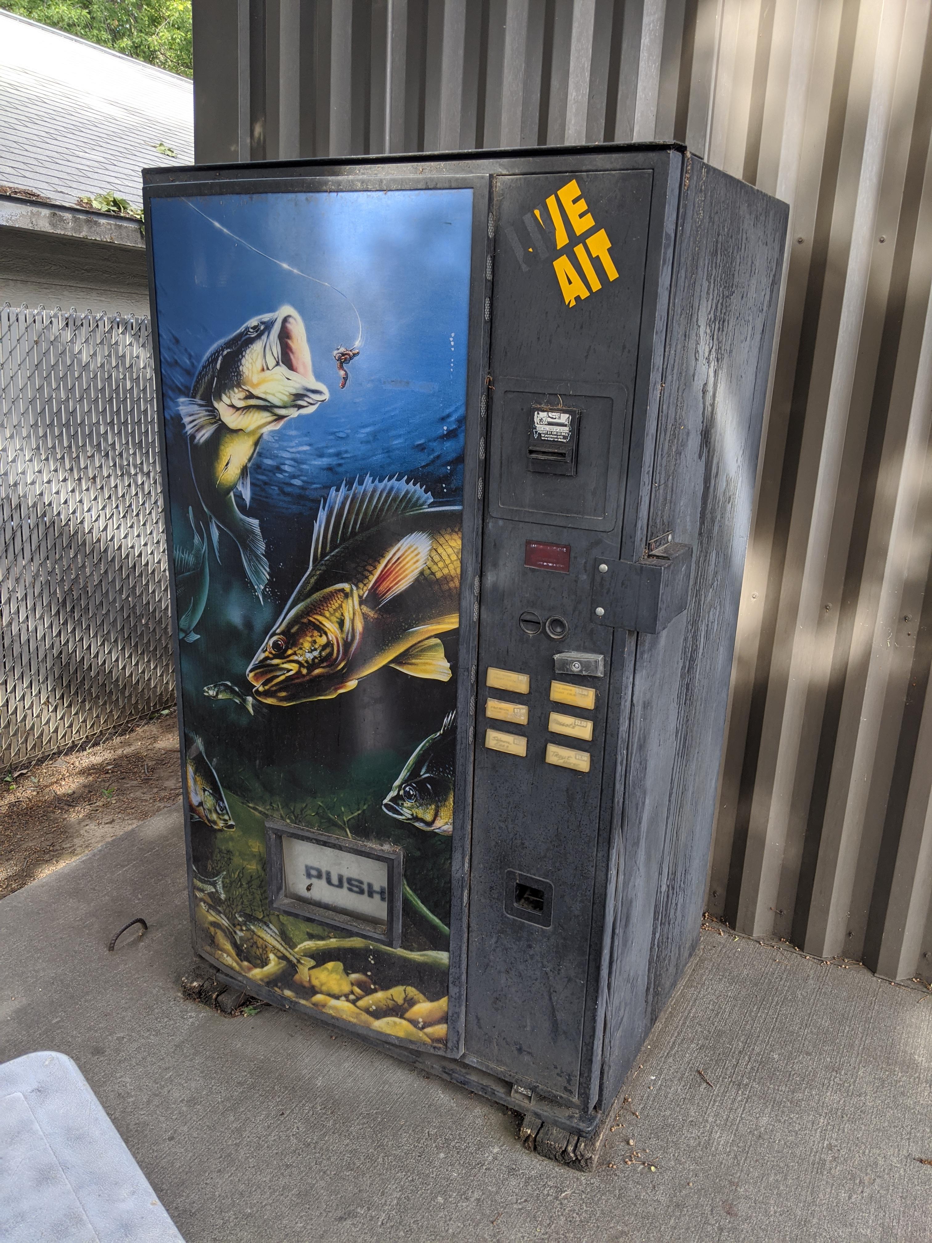 A live bait vending machine... Only in Idaho r/pics