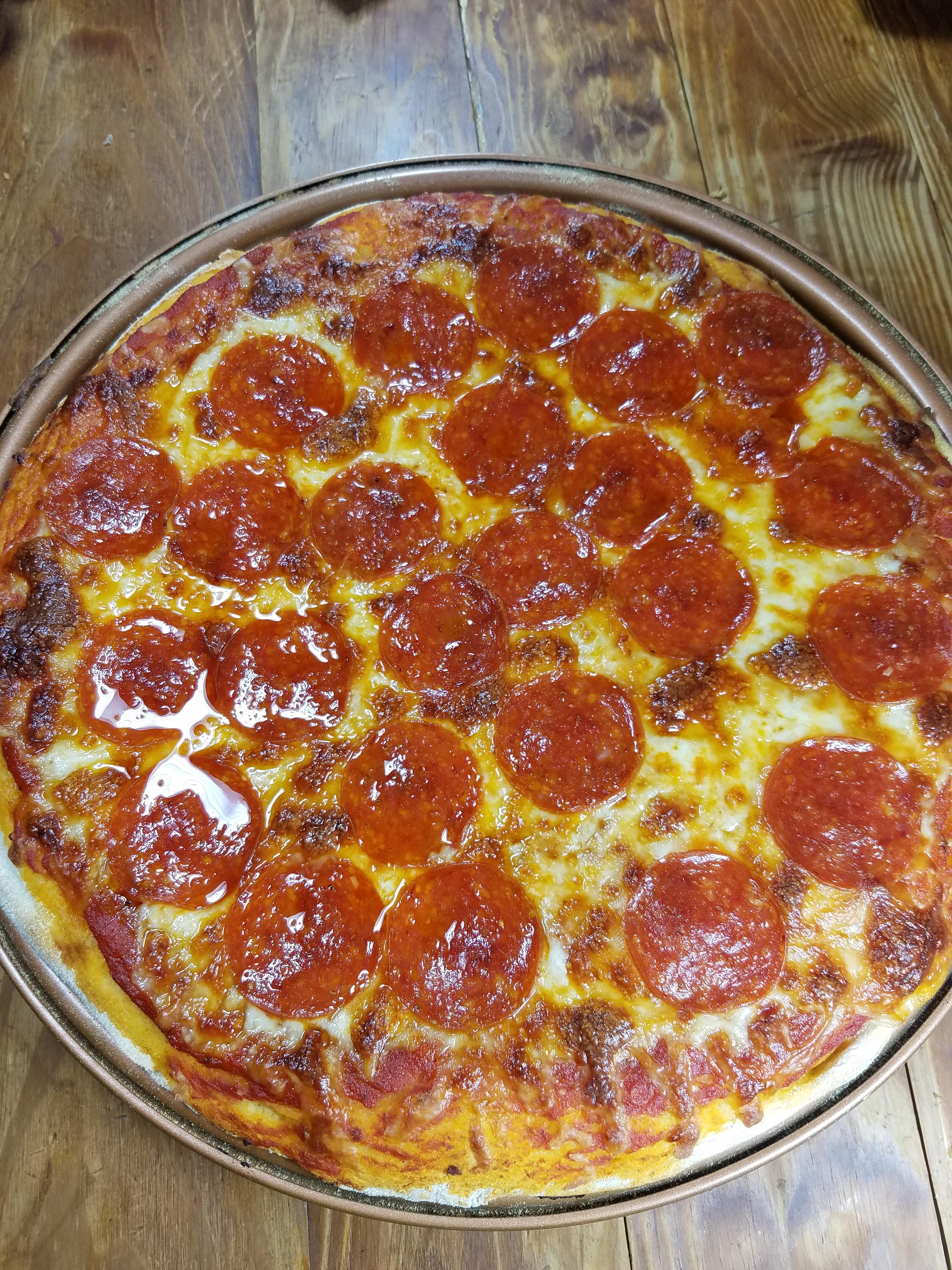 [Homemade] Pepperoni Pizza r/food
