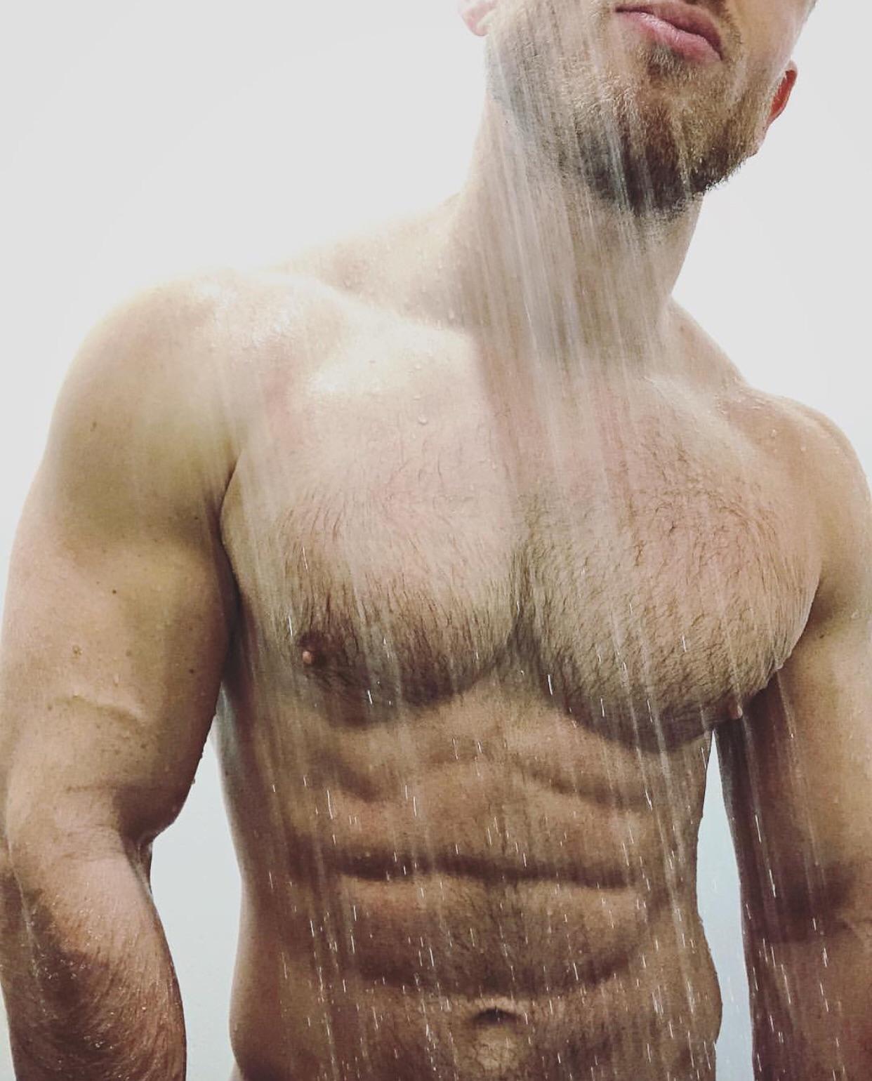 Matt Hanham : menshowering