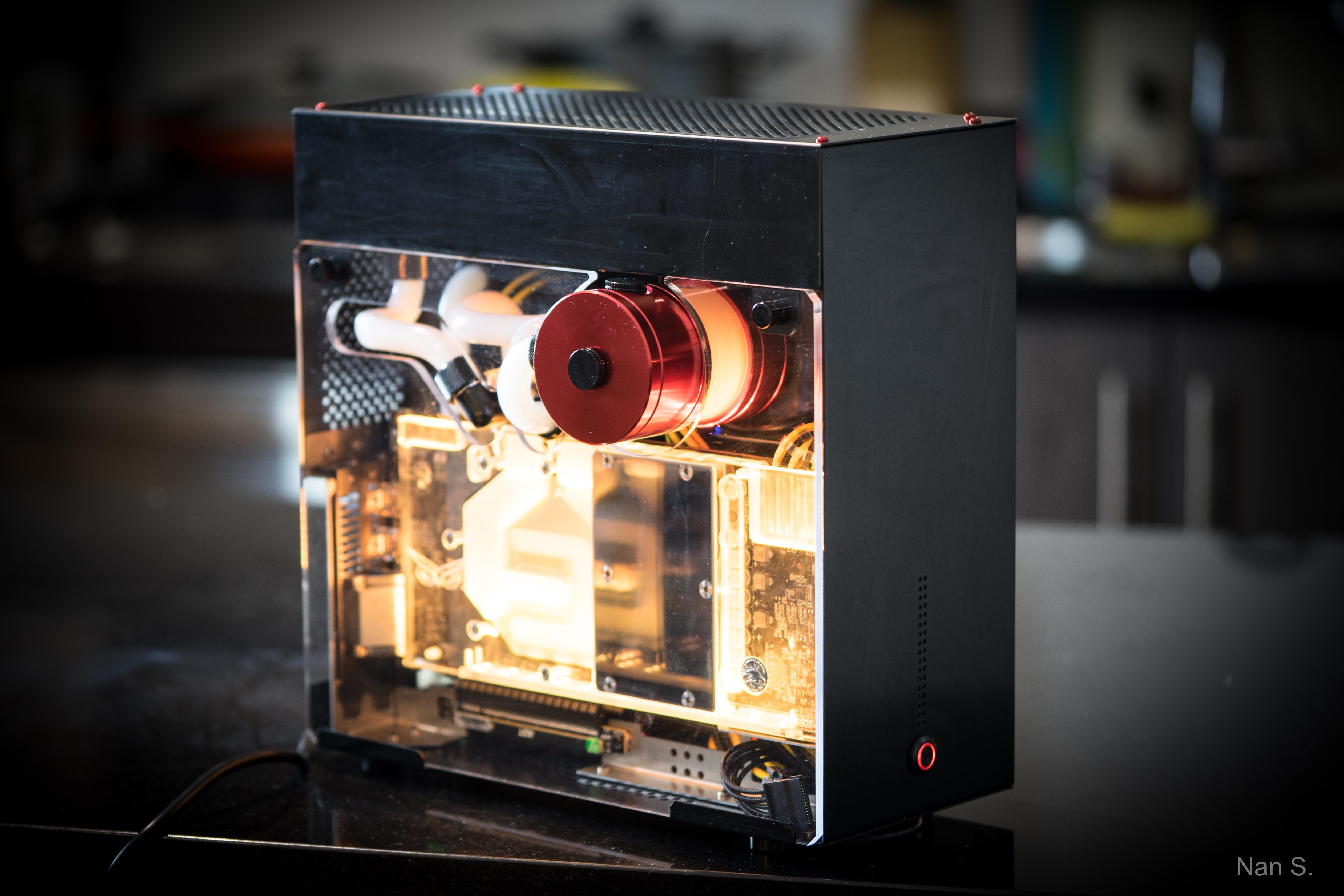 Watercooled mini ITX in the case I designed!! watercooling