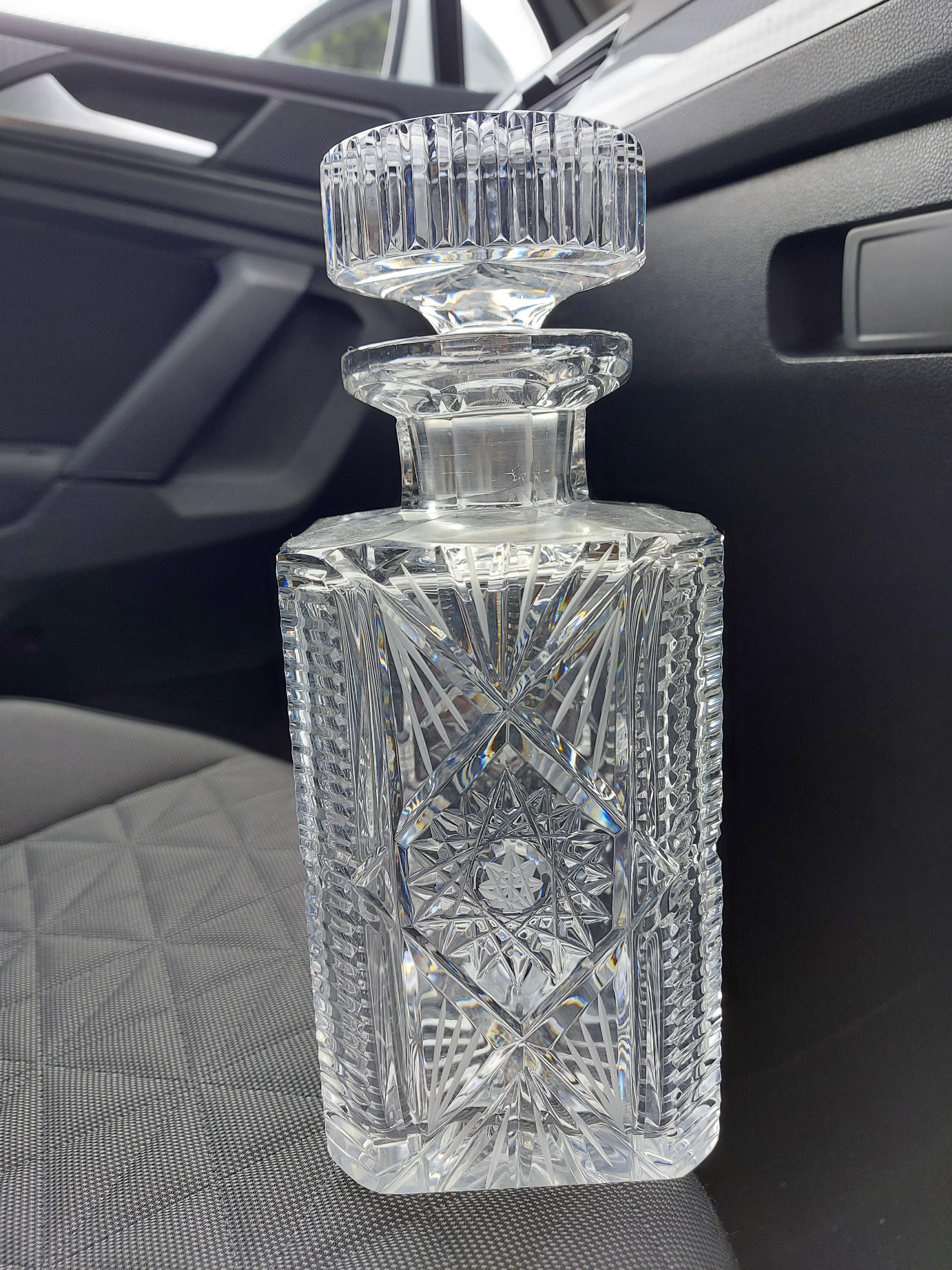 Is this Vintage Samobor Crystal Decanter? I can only find frosted star