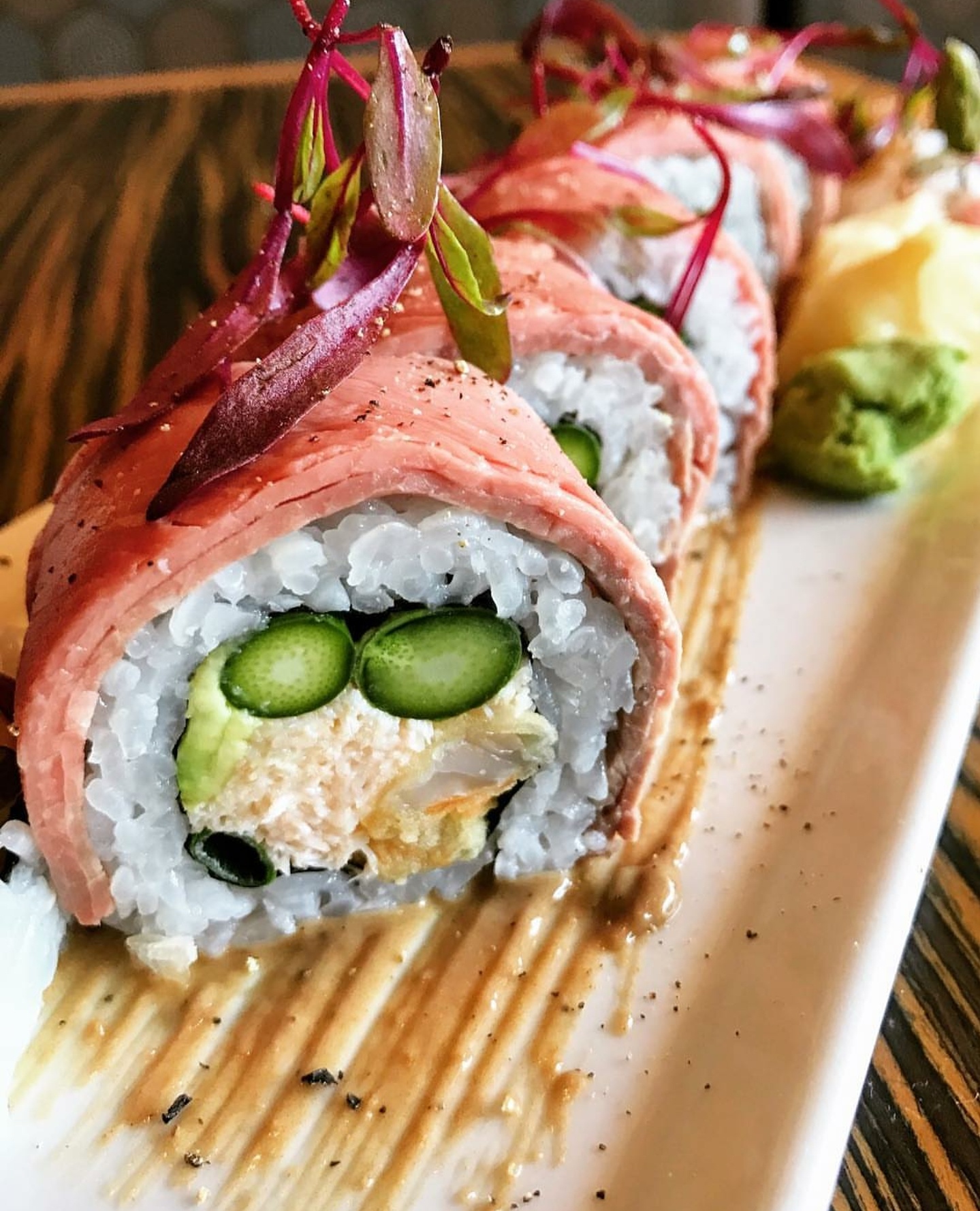 Surf n' Turf Uramaki 📸 333pacific *This uramaki includes lobster