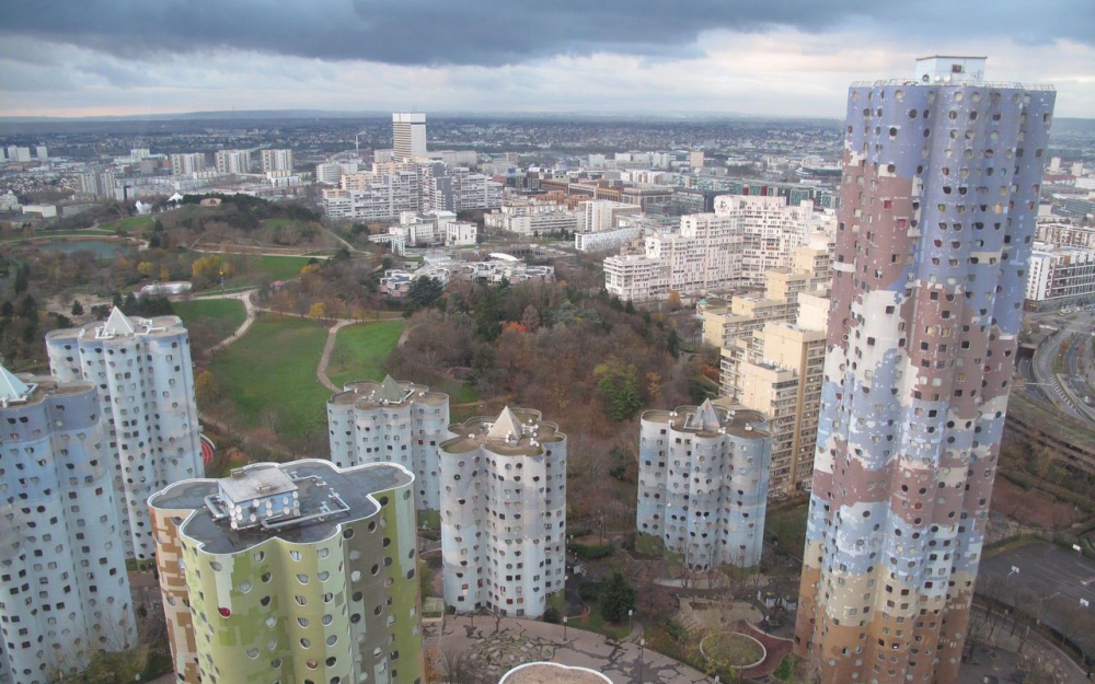 Nanterre, la plus belle ville de France* r/france