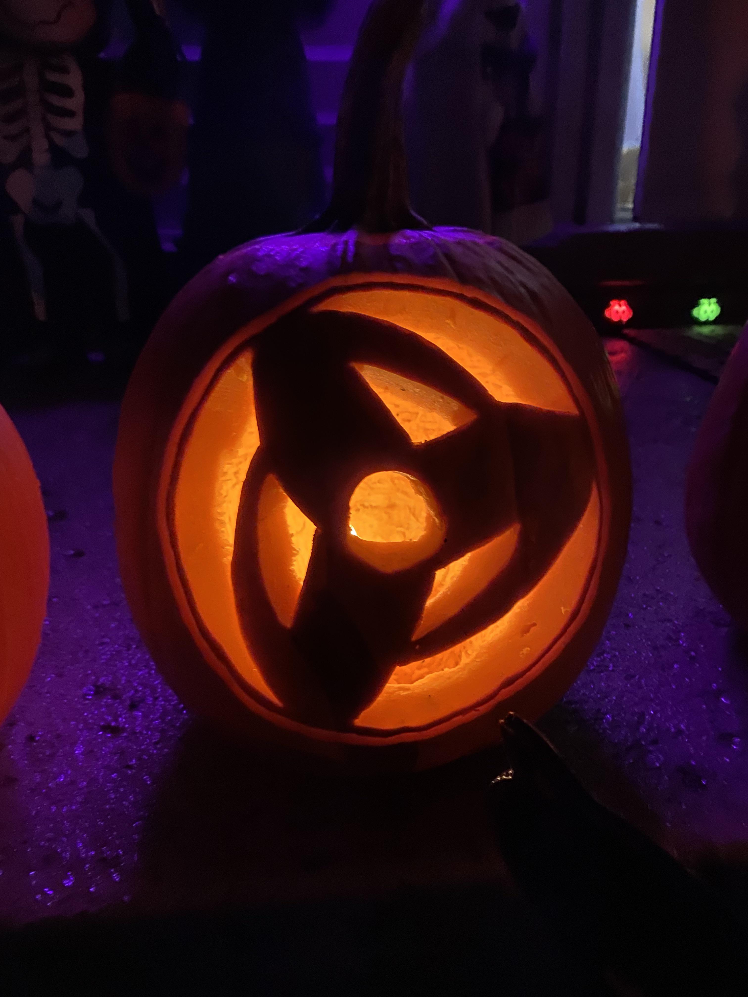Did Kakashi/Obito’s sharingan for my pumpkin this year. How’d I do