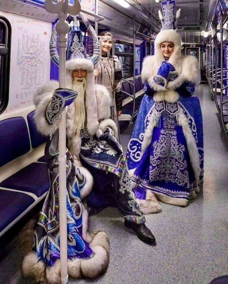 Ever seen Russian Santa Claus? r/BeAmazed