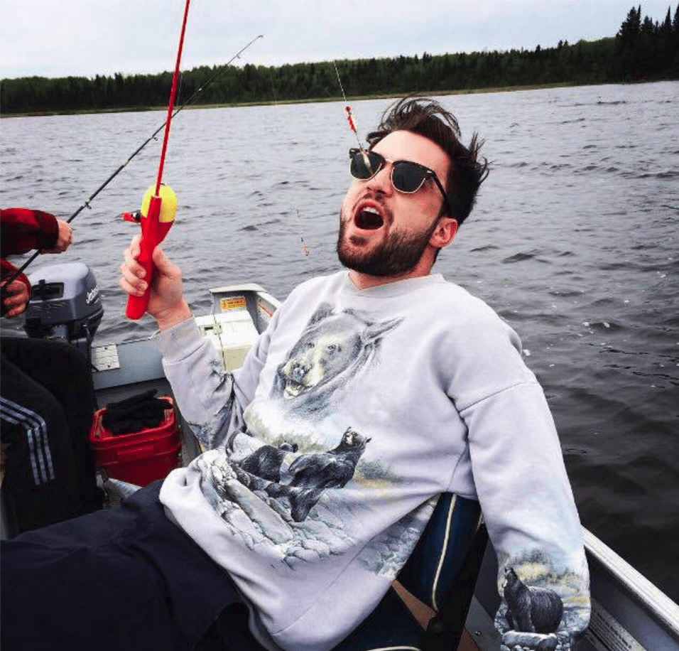 PsBattle Guy fishing for...himself