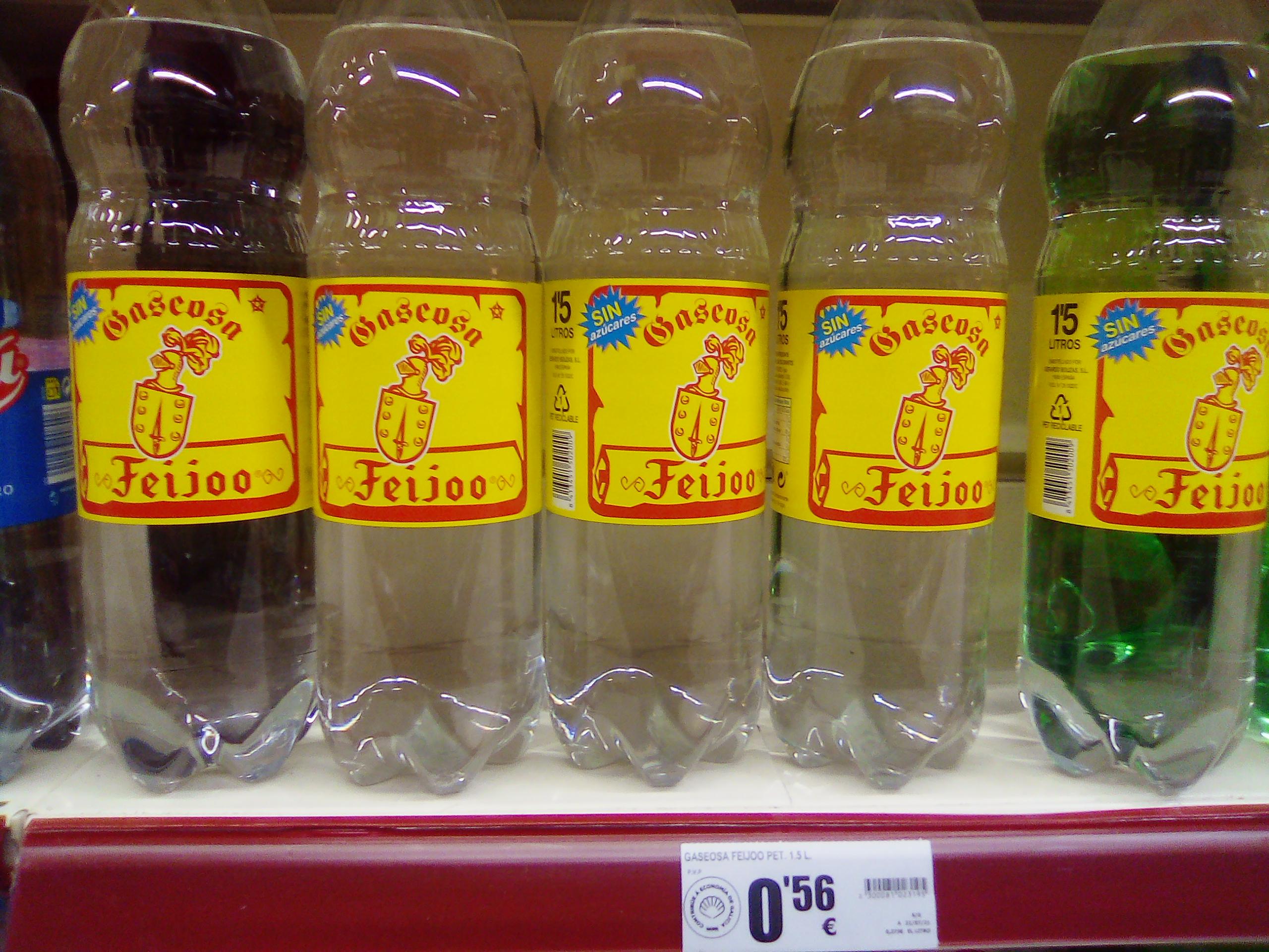 Sparkling heraldry. Gaseosa Feijoo (Galicia, Spain) r/heraldry