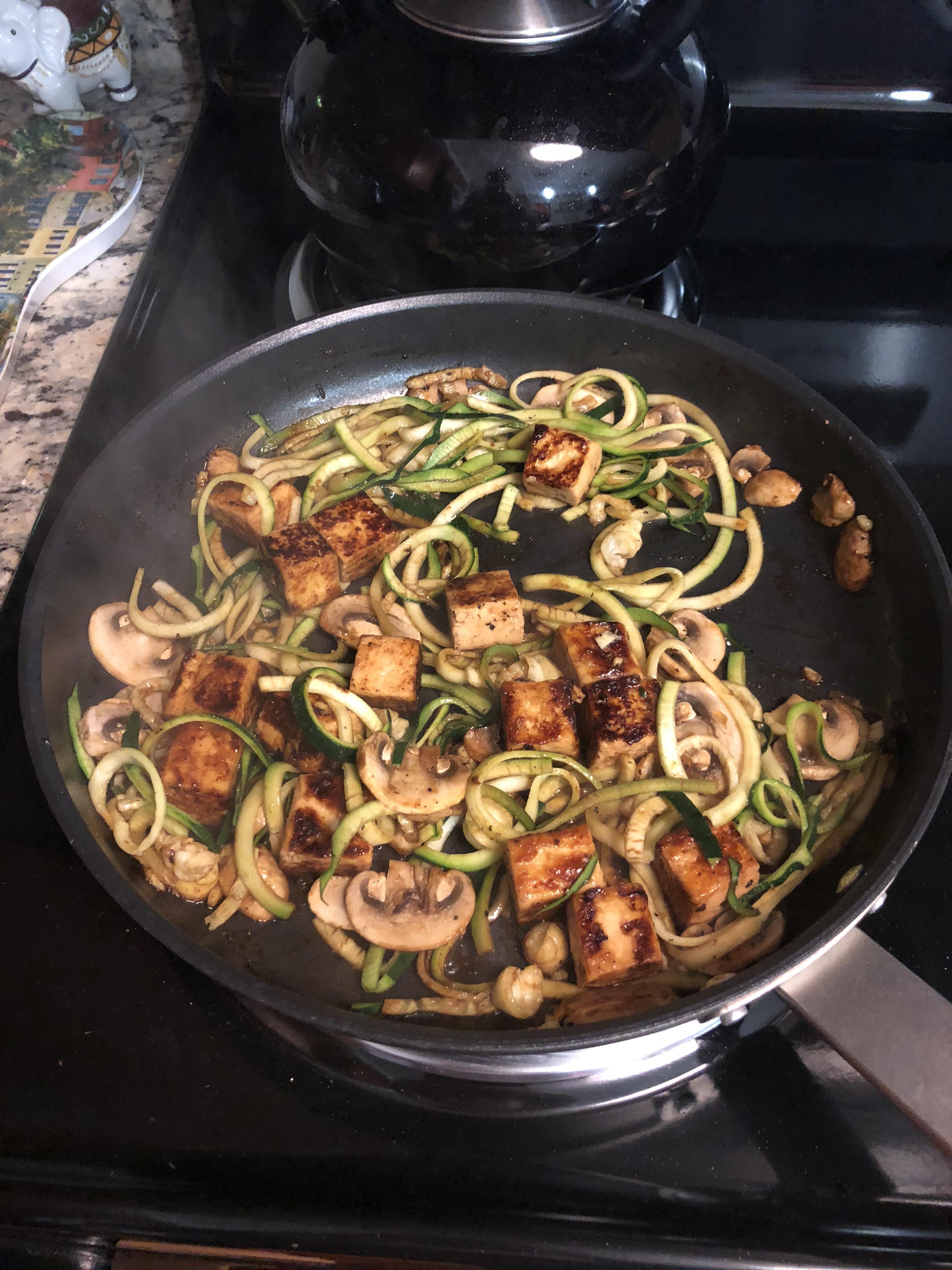 Teriyaki tofu zoodle stir fry for 292 calories! r/1200isplenty