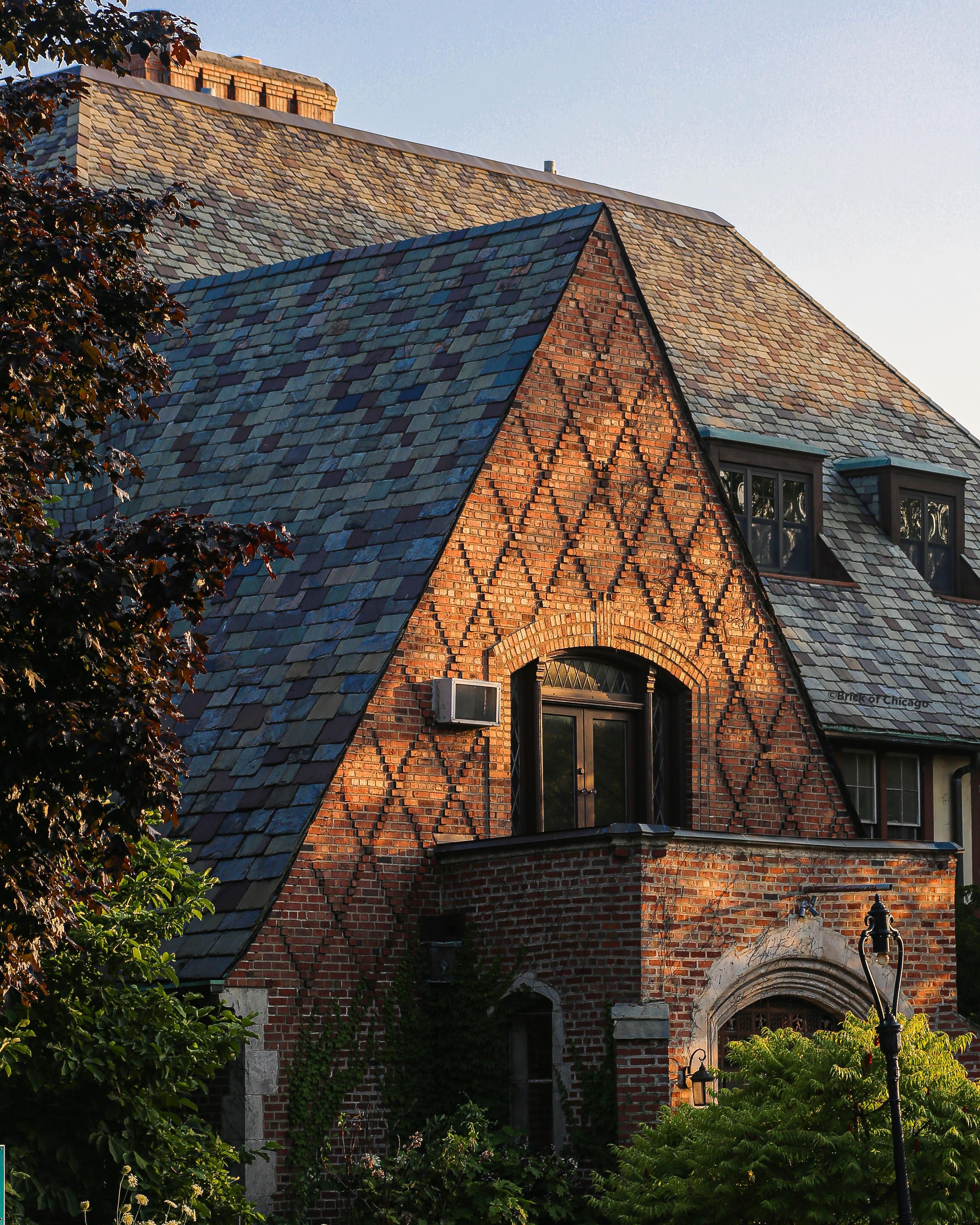 [building] The Chicago Town and Tennis Club. Designed by Maher, built 1925. [OC] r