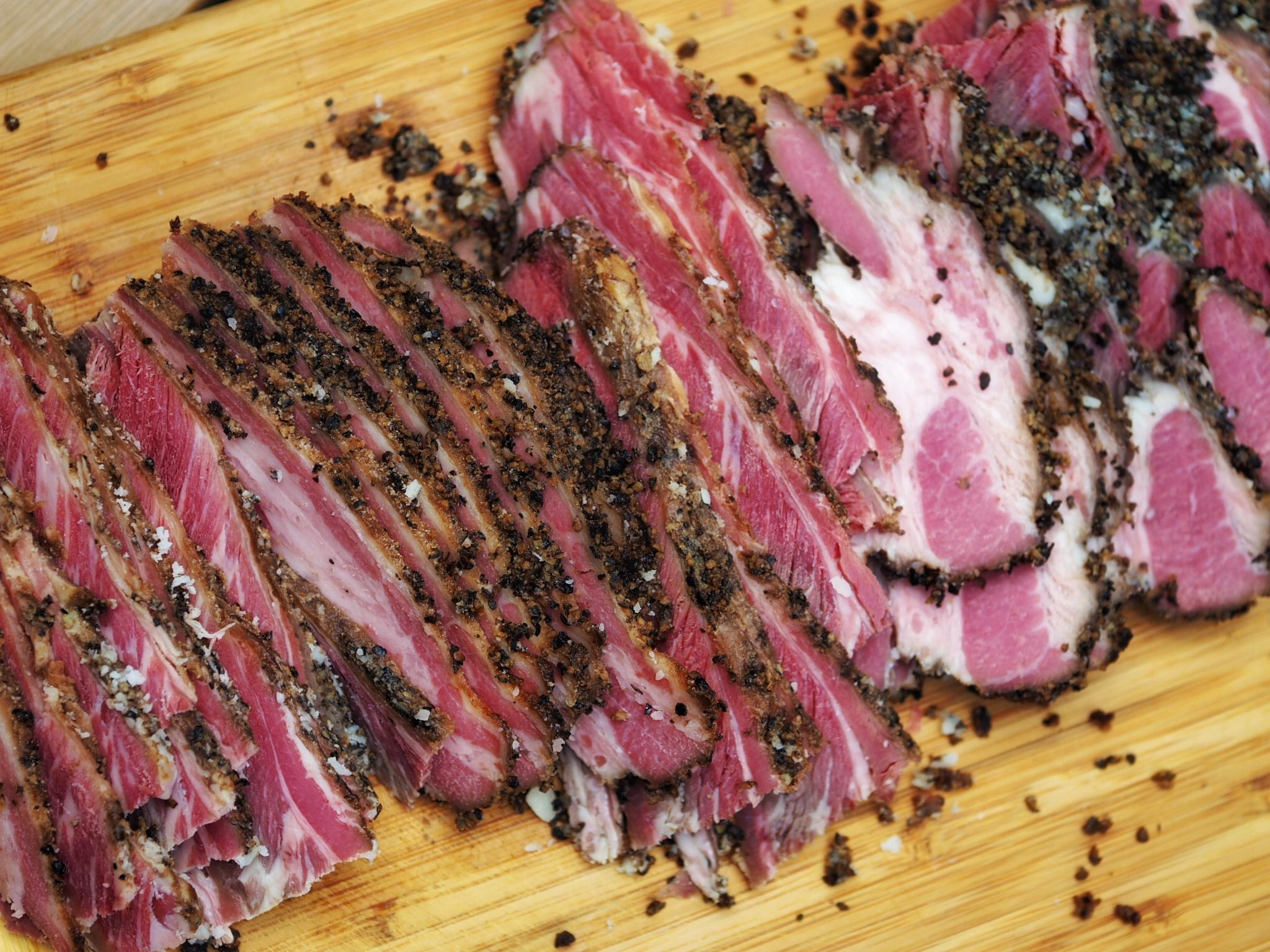 The pastrami I posted yesterday, sliced and ready to vacuum seal. r/smoking